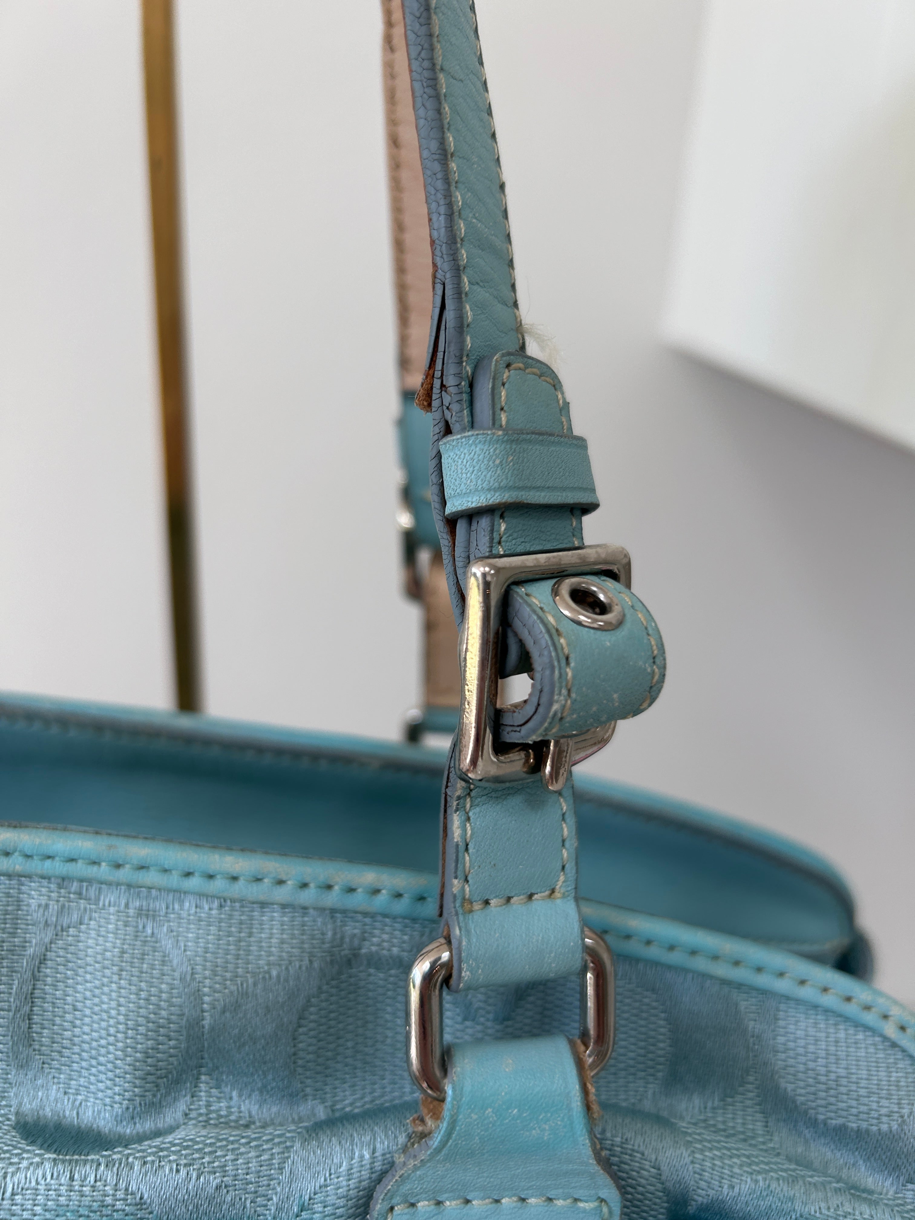 Vintage Coach light blue shoulder bag