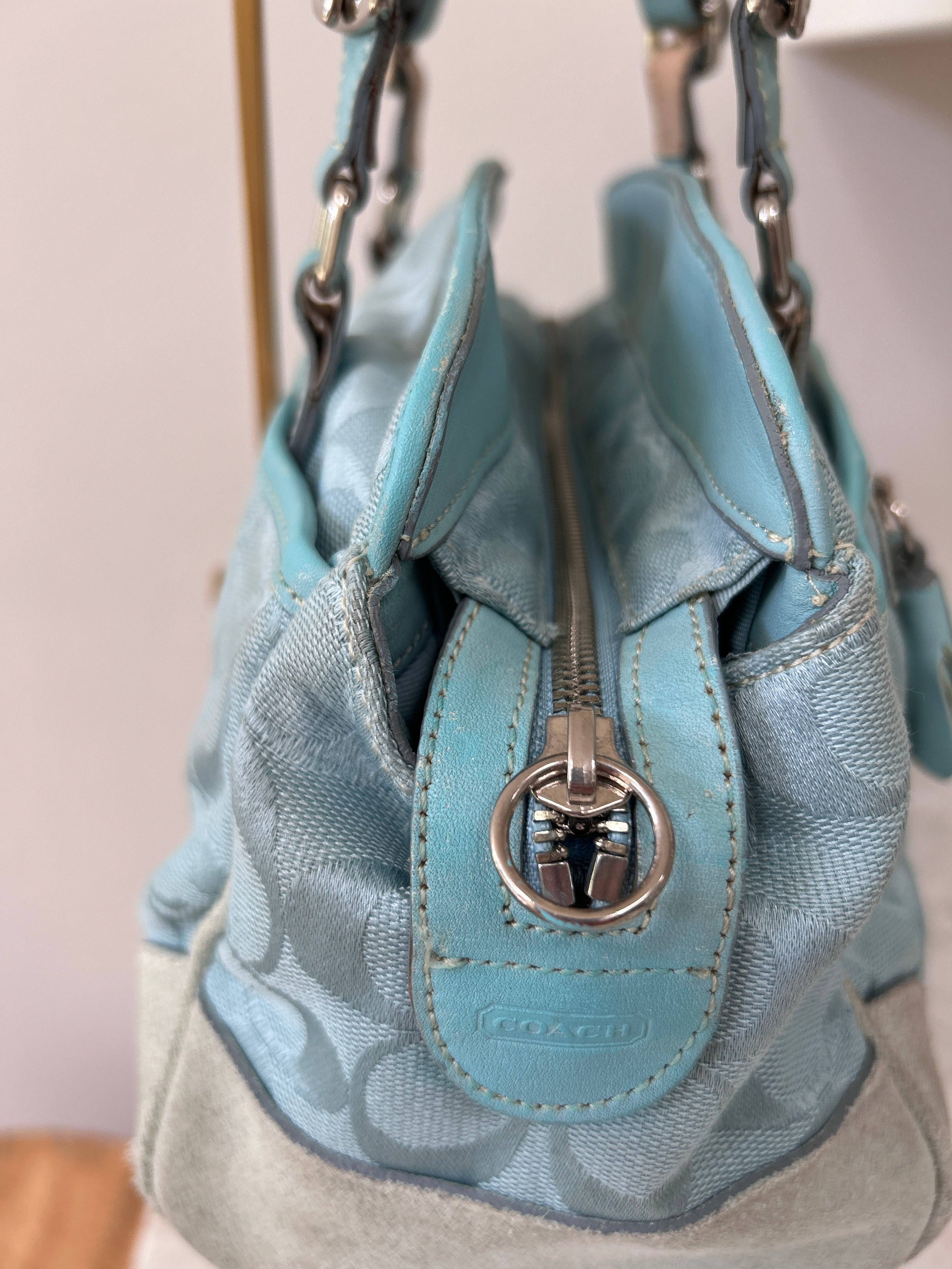 Vintage Coach light blue shoulder bag