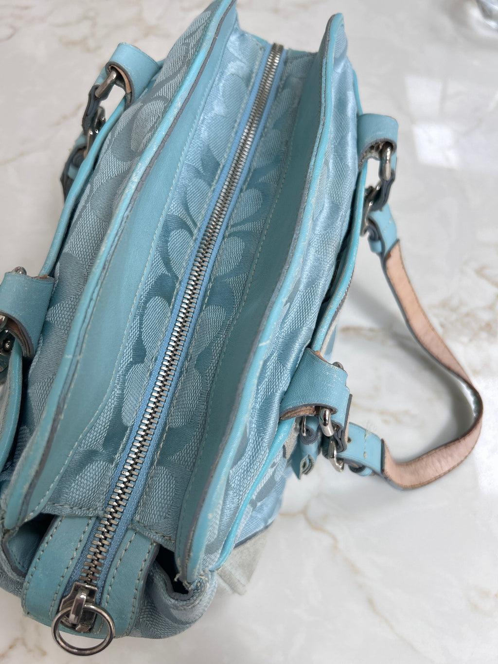 Vintage Coach light blue shoulder bag