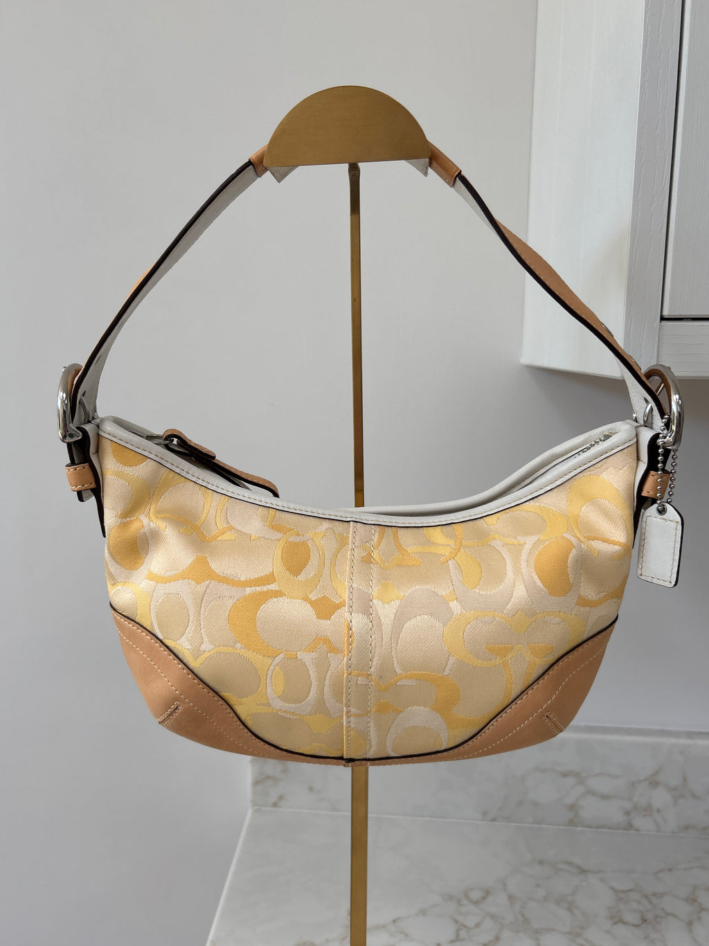 Vintage Coach optic monogram shoulder bag