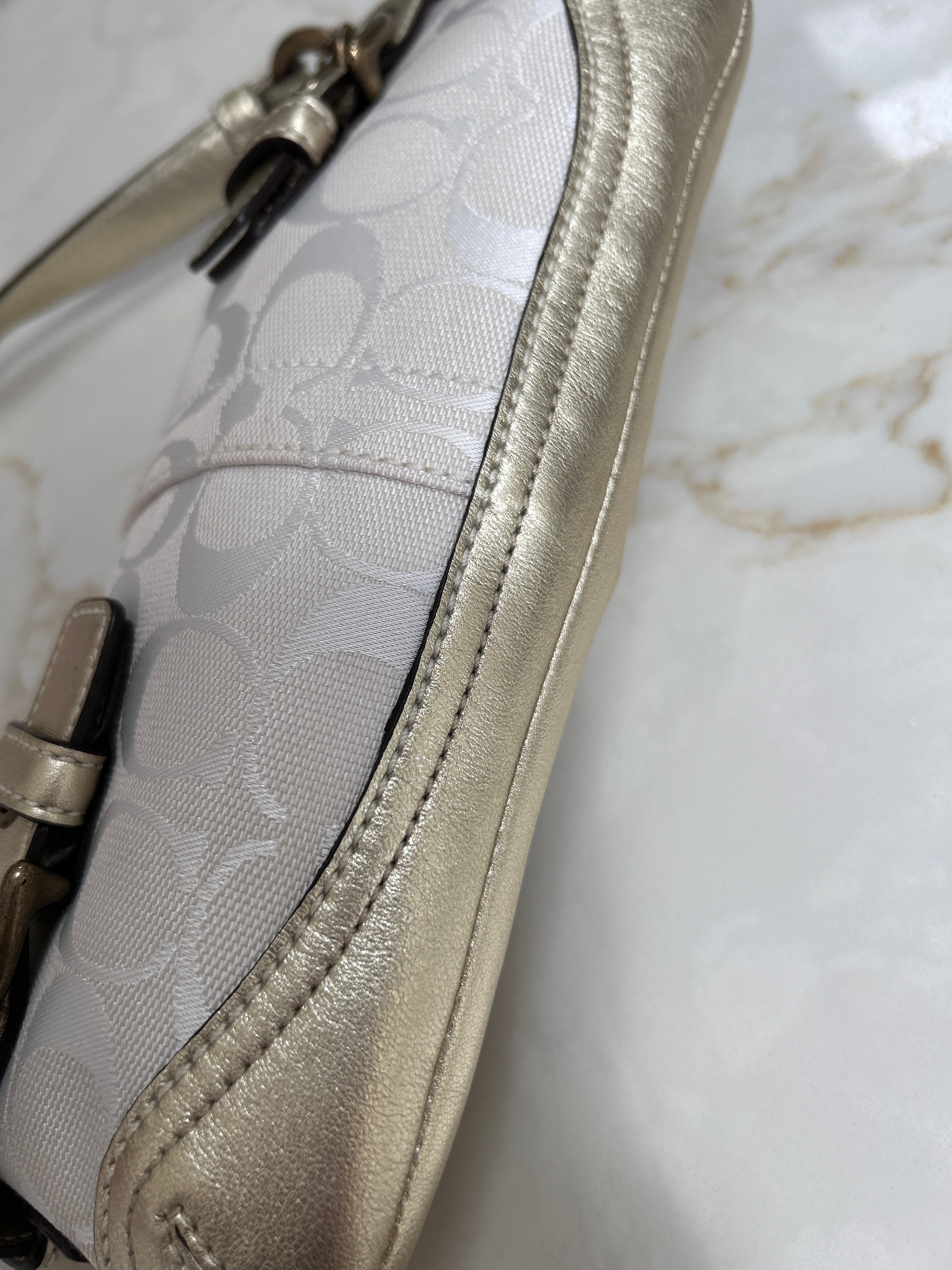 Vintage Coach mini Soho buckle shoulder bag