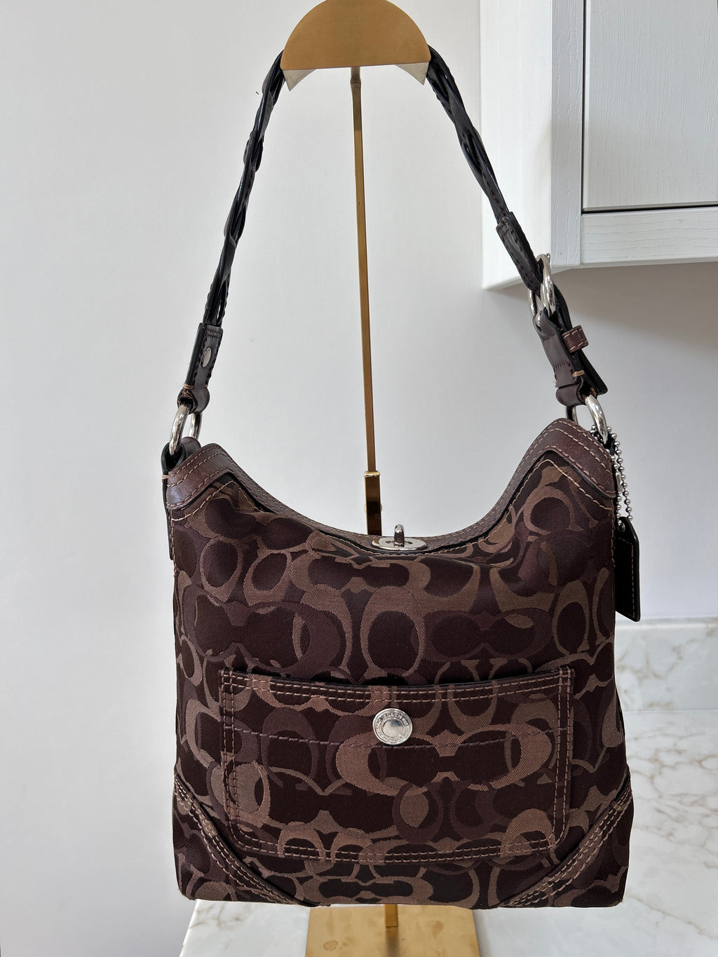 Vintage Coach dark brown turnlock shoulder bag