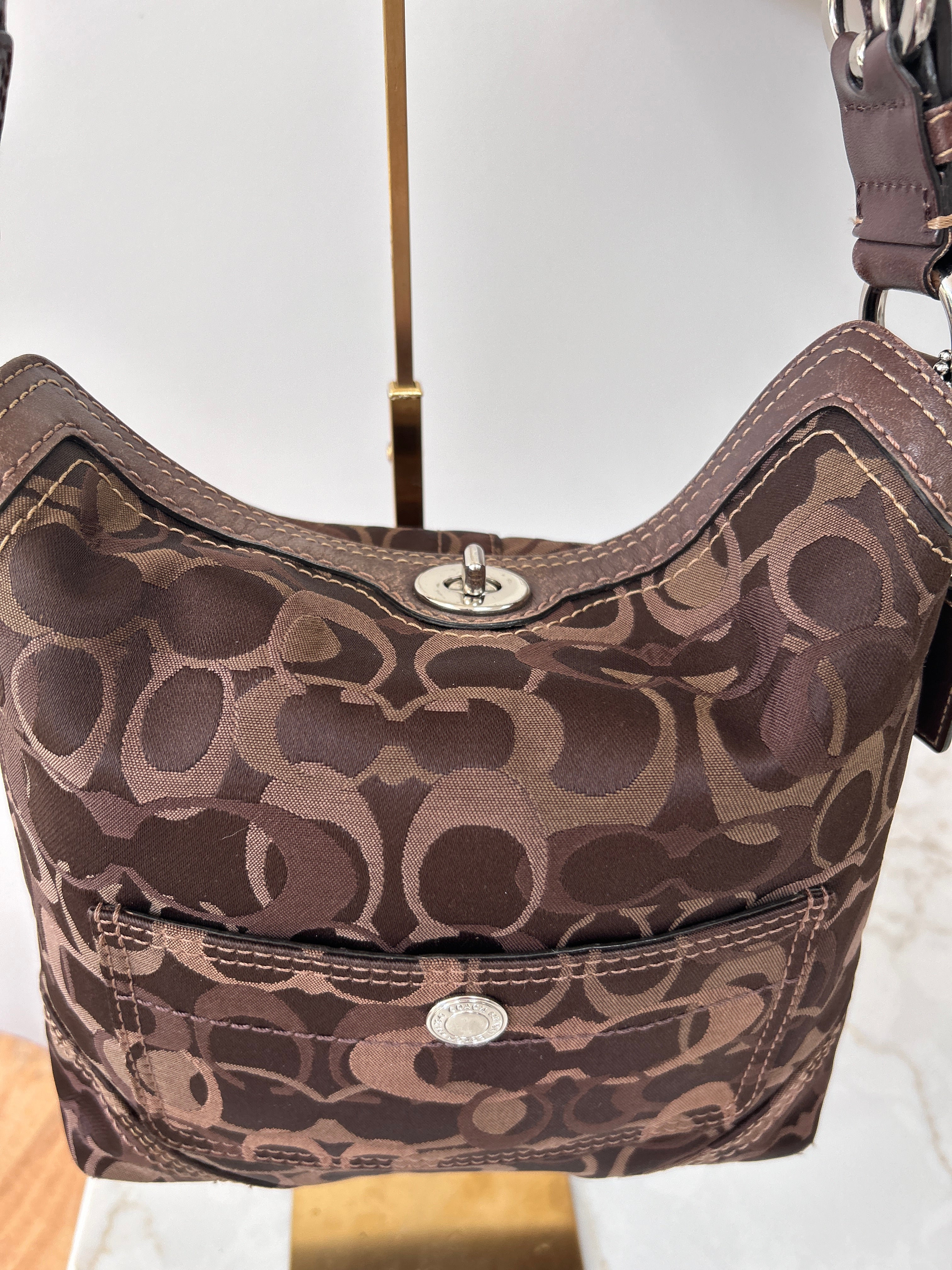 Vintage Coach dark brown turnlock shoulder bag
