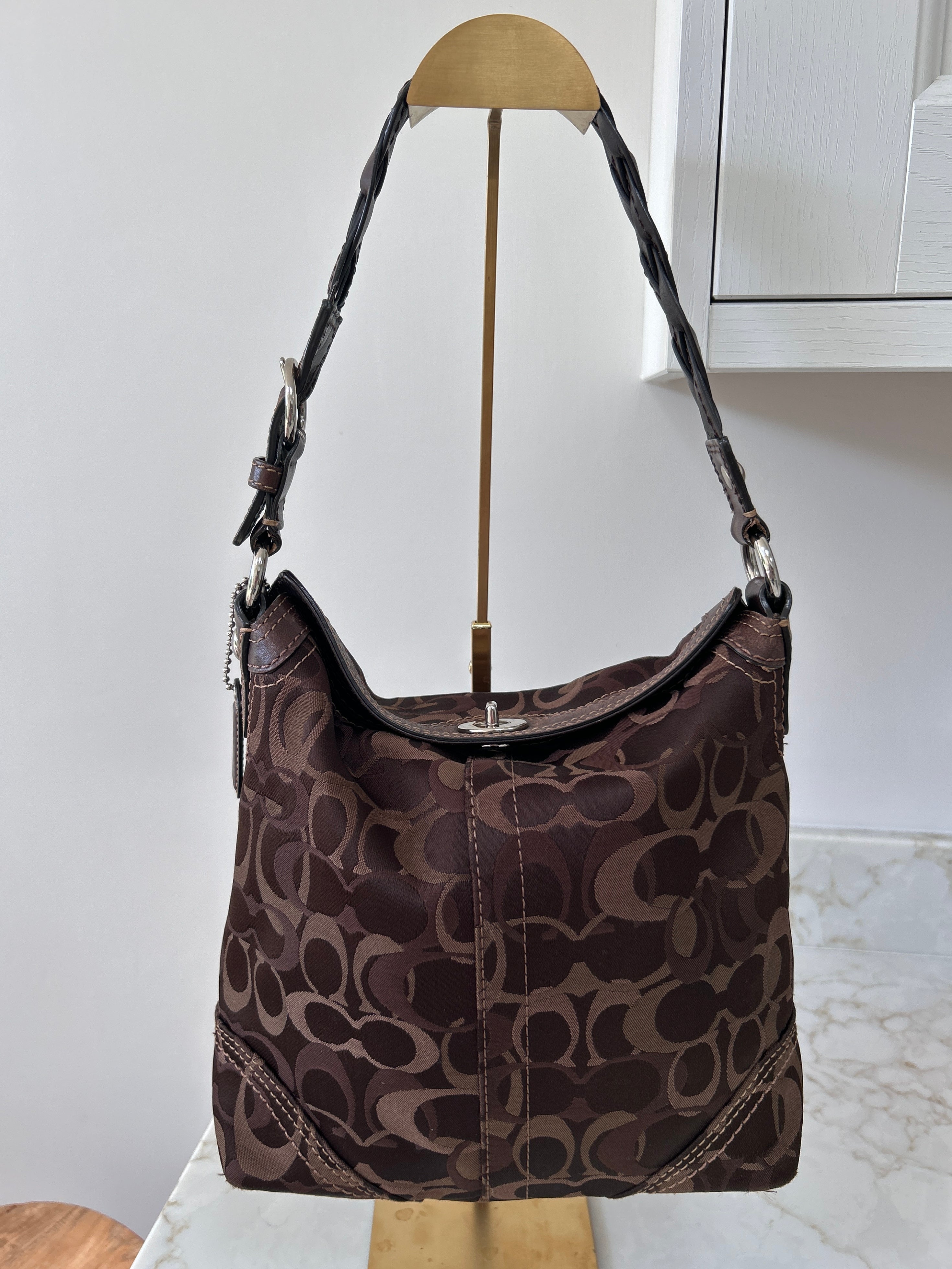 Vintage Coach dark brown turnlock shoulder bag