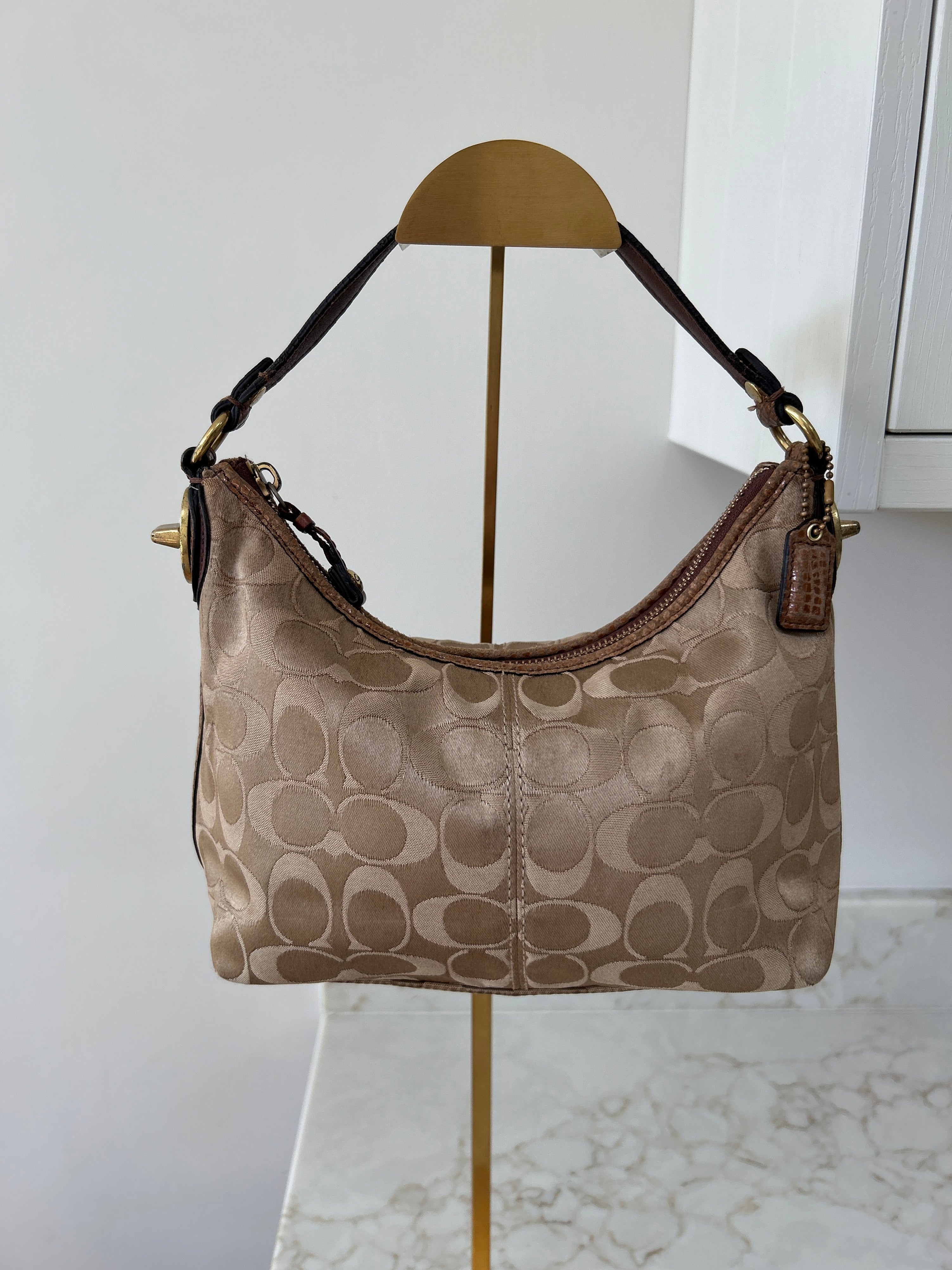 Vintage Coach turnlock shoulder bag