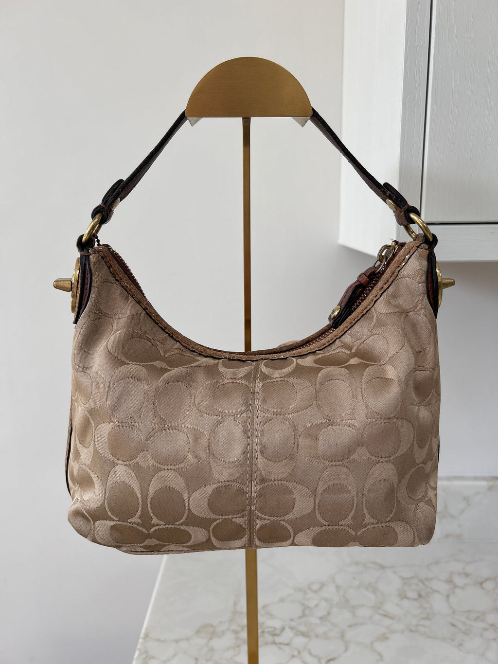 Vintage Coach turnlock shoulder bag