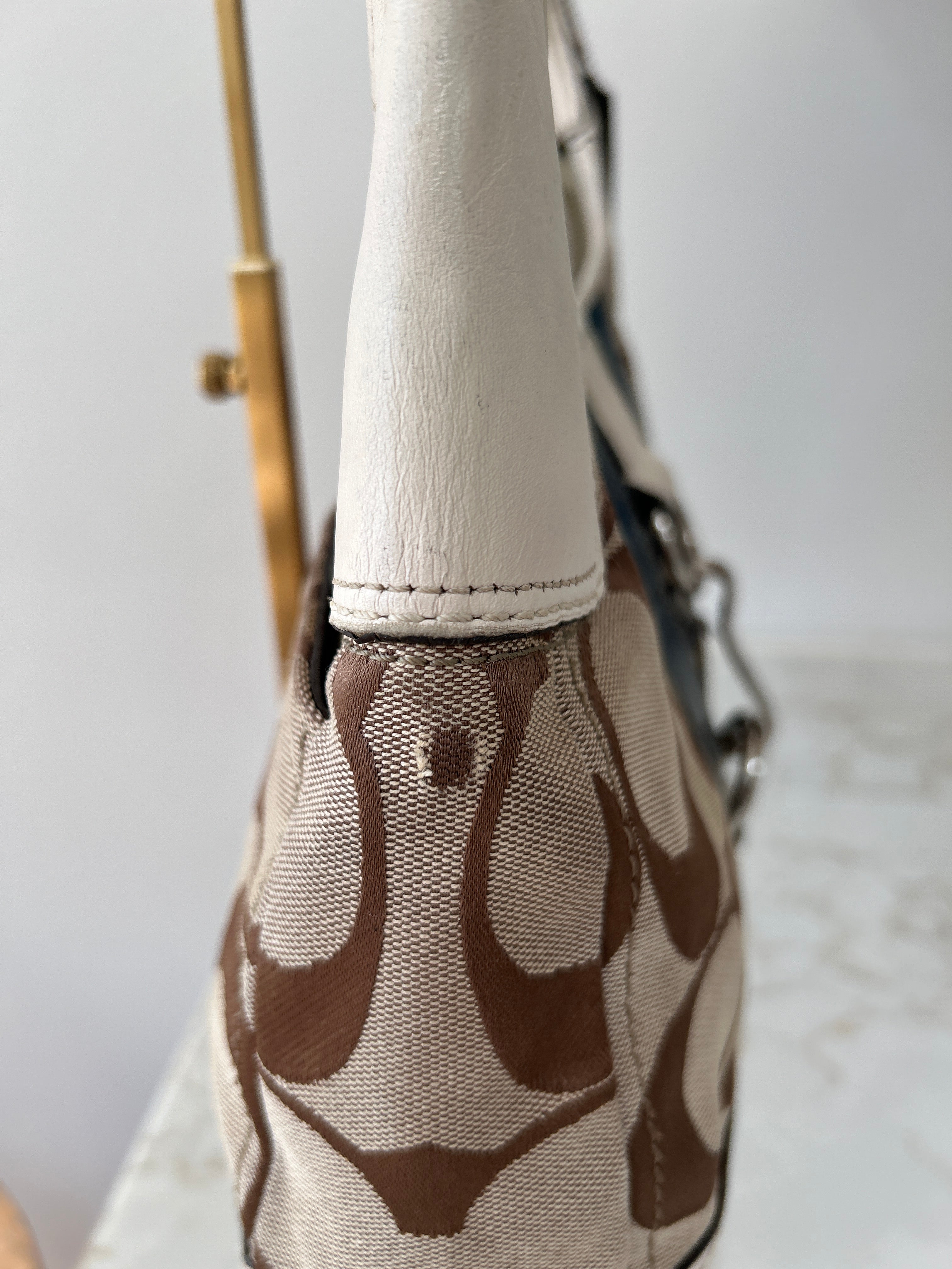 Vintage Coach clip shoulder bag