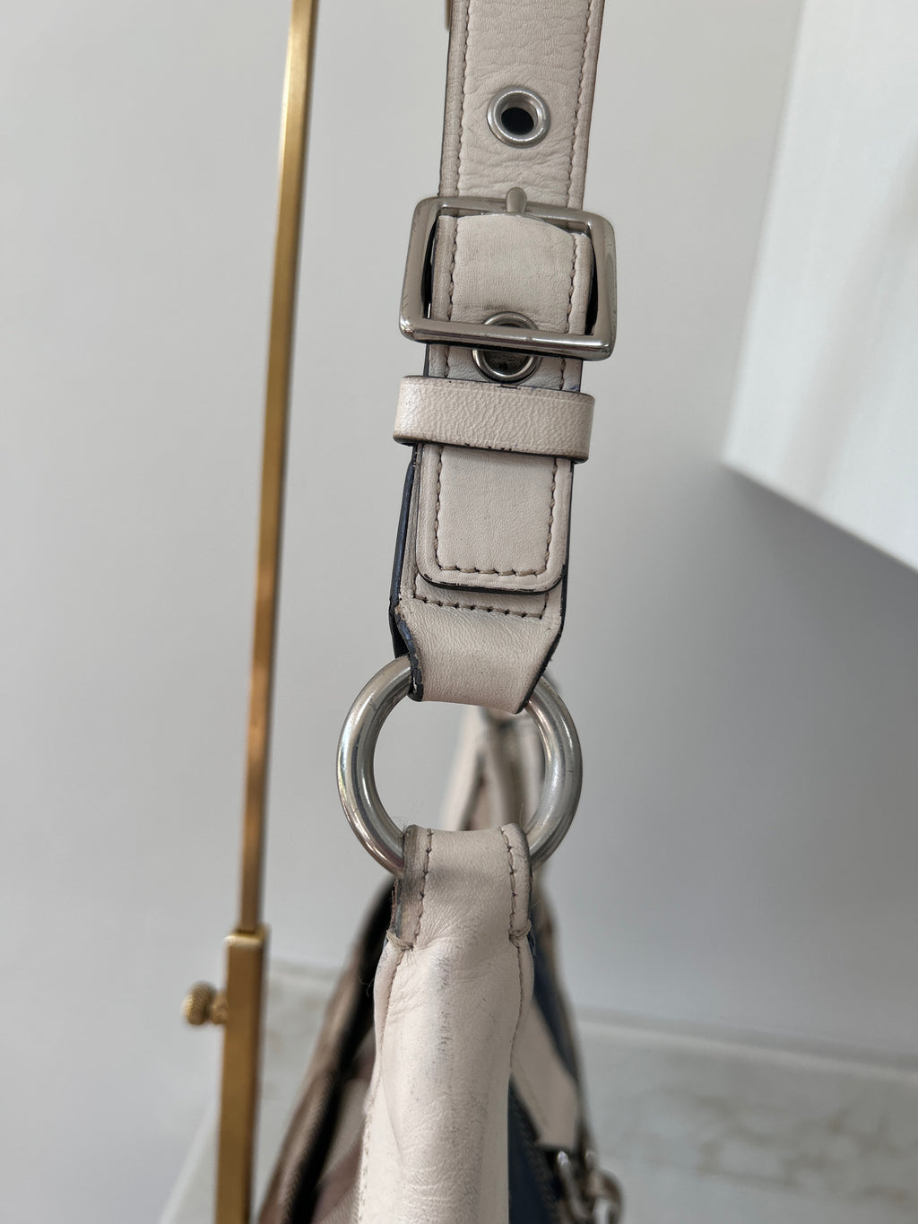 Vintage Coach clip shoulder bag