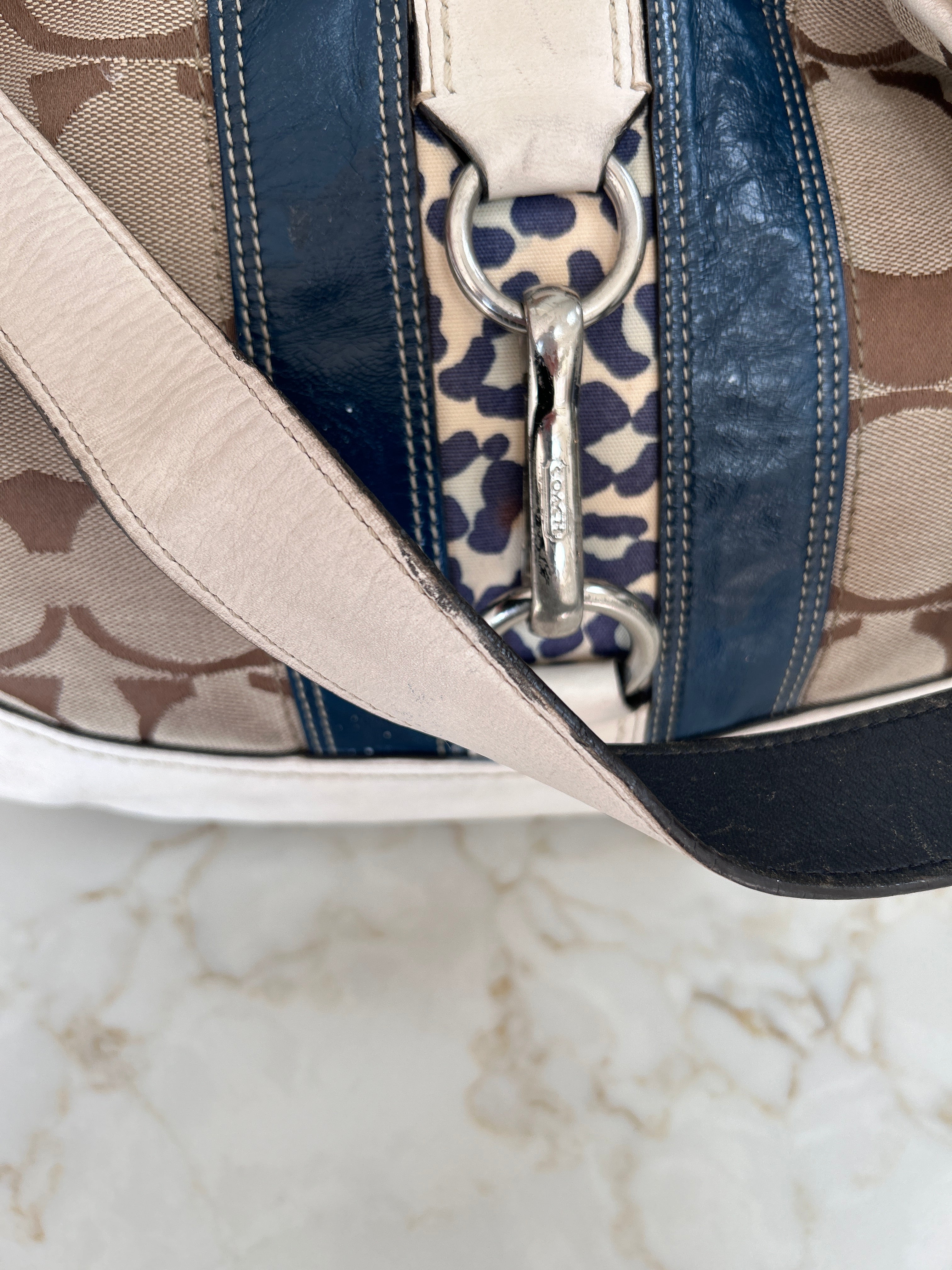 Vintage Coach clip shoulder bag