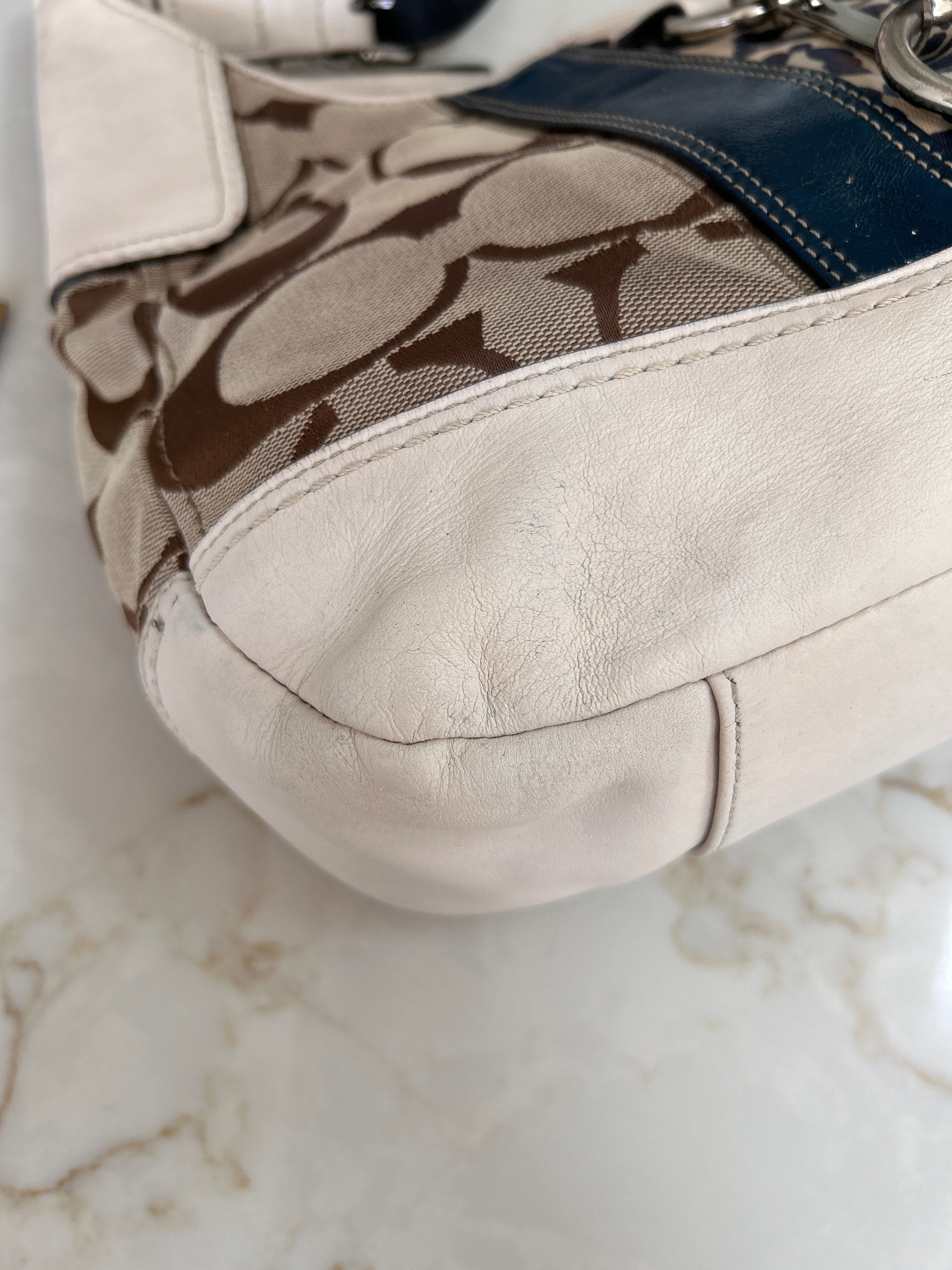 Vintage Coach clip shoulder bag