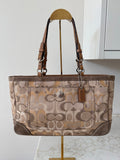 Vintage Coach optic monogram shoulder bag