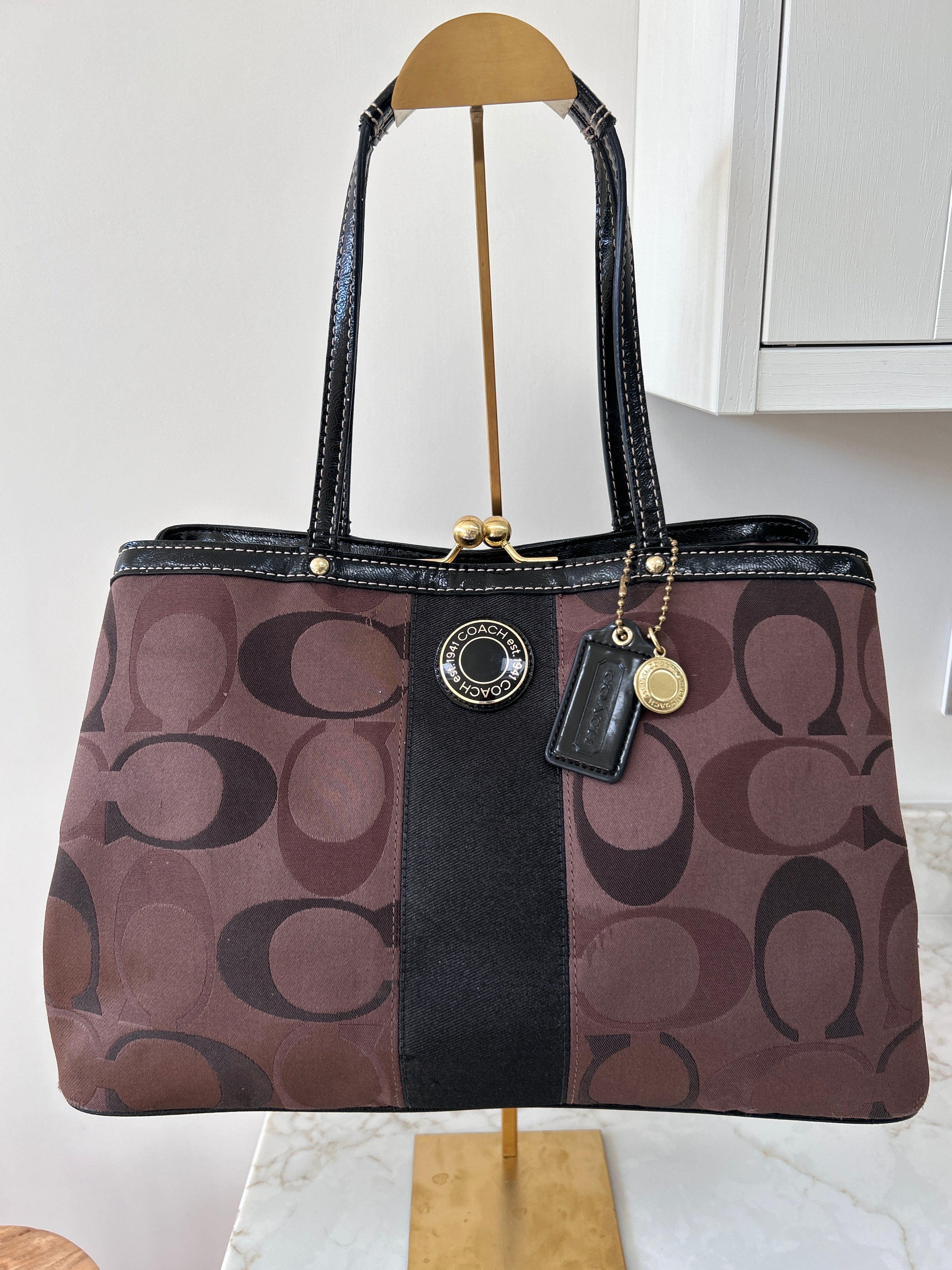 Vintage Coach dark brown kisslock shoulder bag