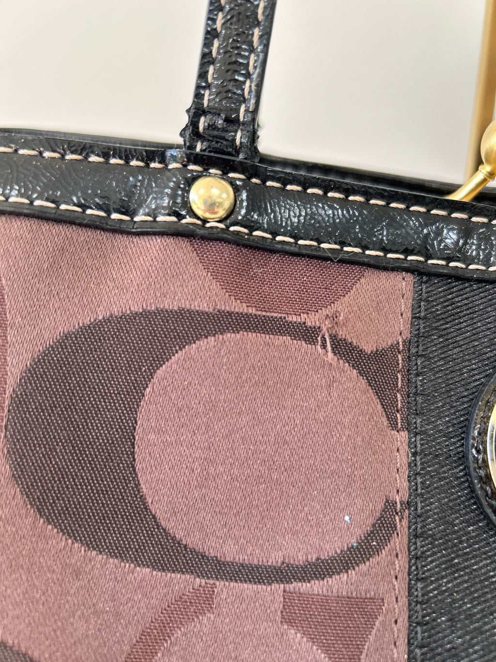 Vintage Coach dark brown kisslock shoulder bag
