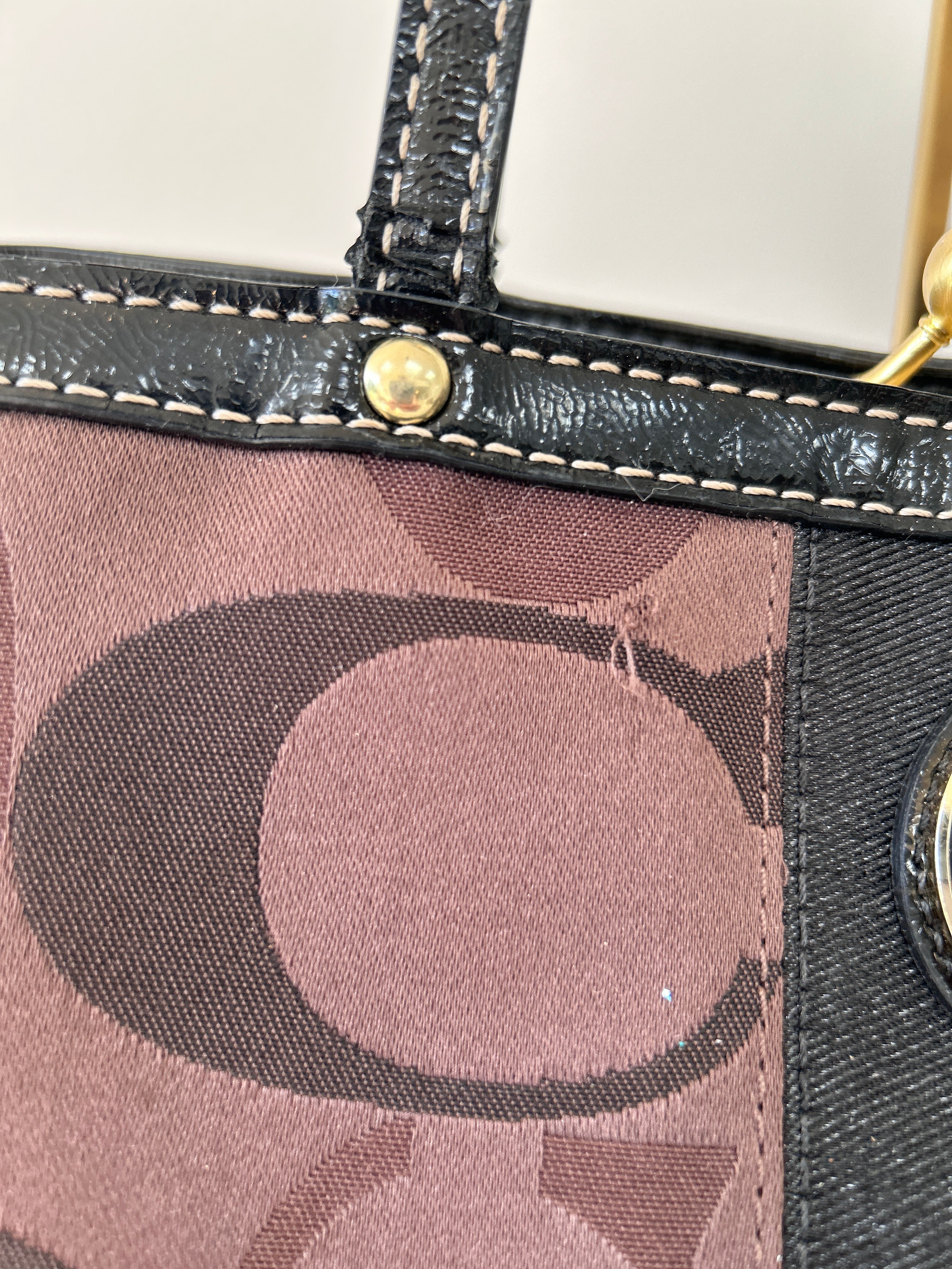 Vintage Coach dark brown kisslock shoulder bag