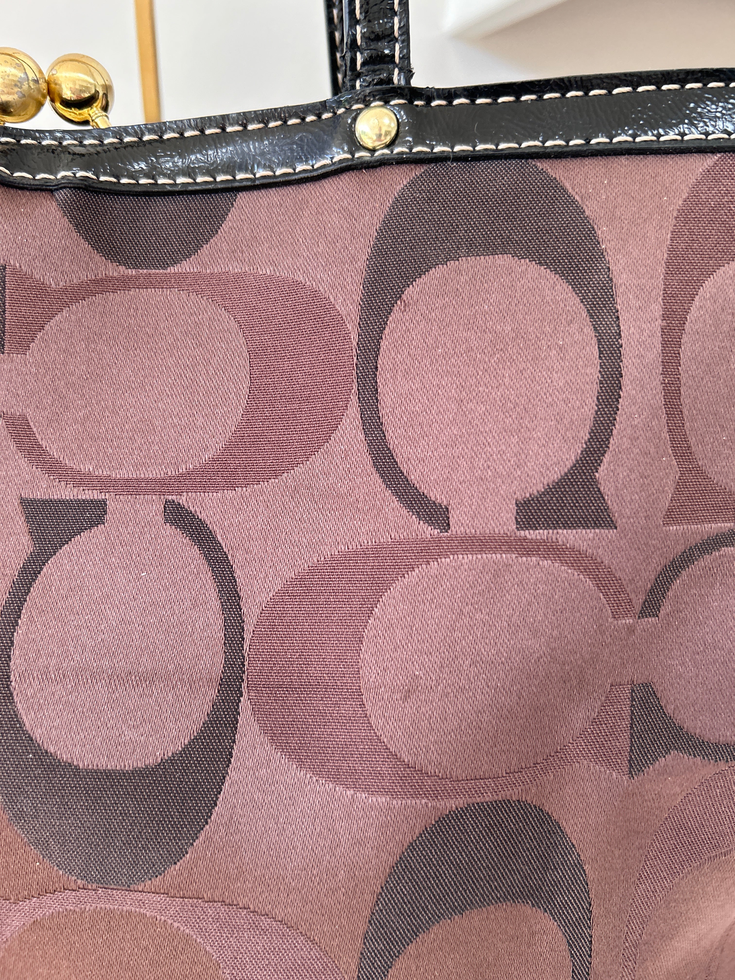 Vintage Coach dark brown kisslock shoulder bag