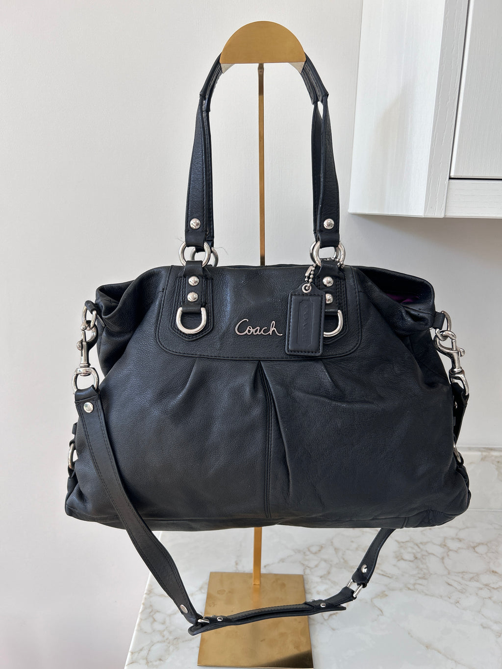 Vintage Coach black leather shoulder bag