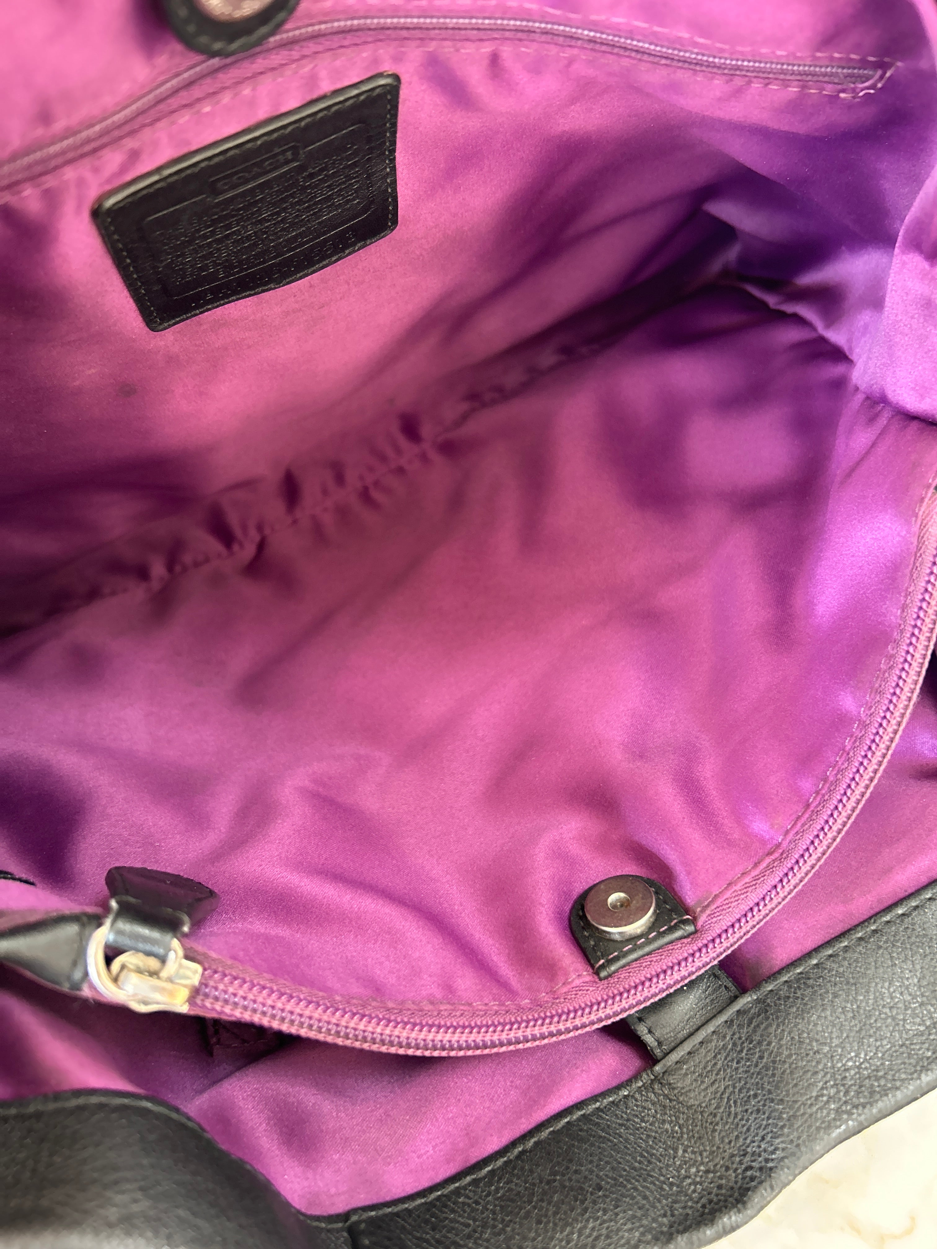Vintage Coach black leather shoulder bag