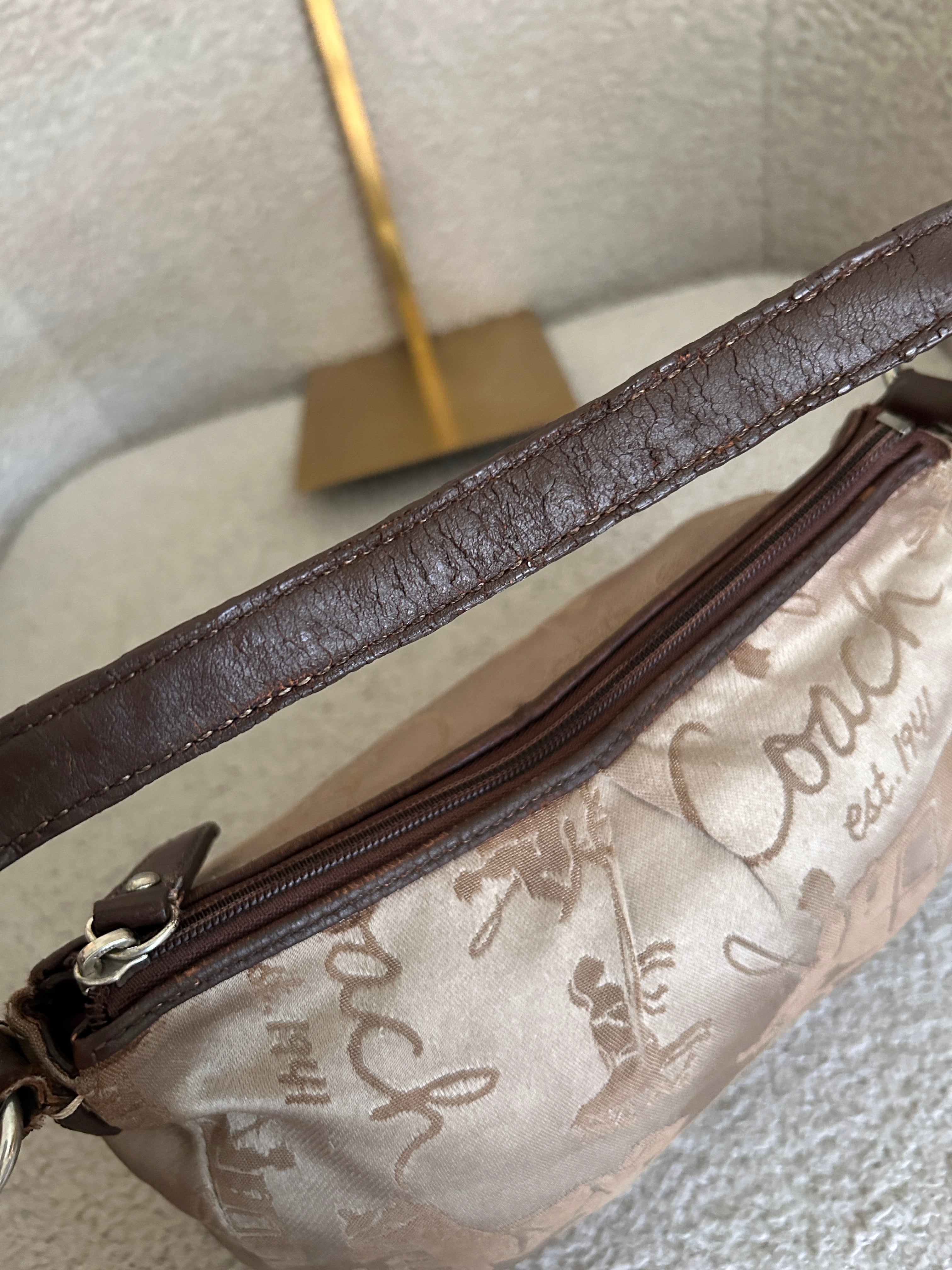 Vintage Coach horse and carriage shoulder bag