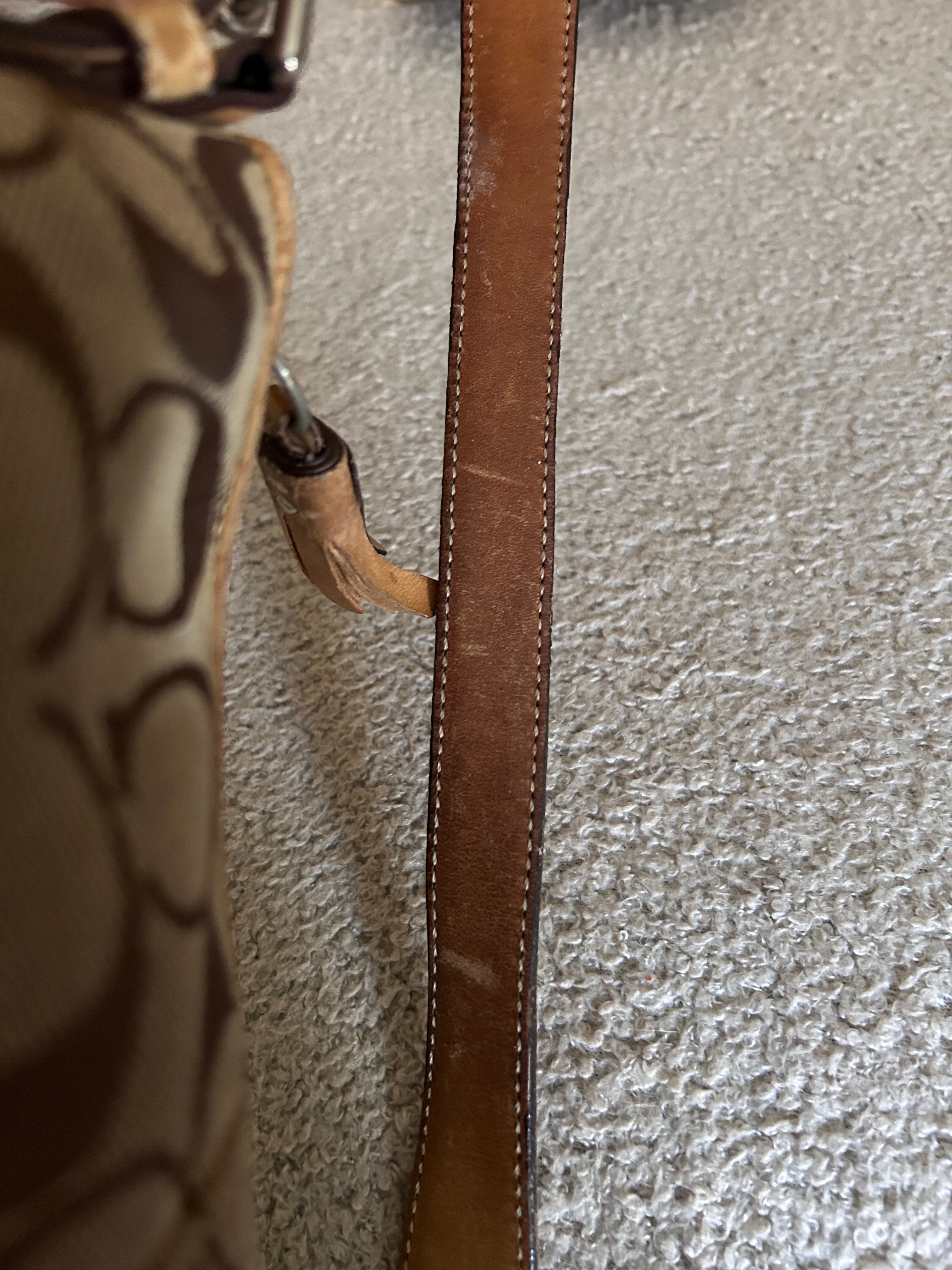 Vintage Coach baguette shoulder bag