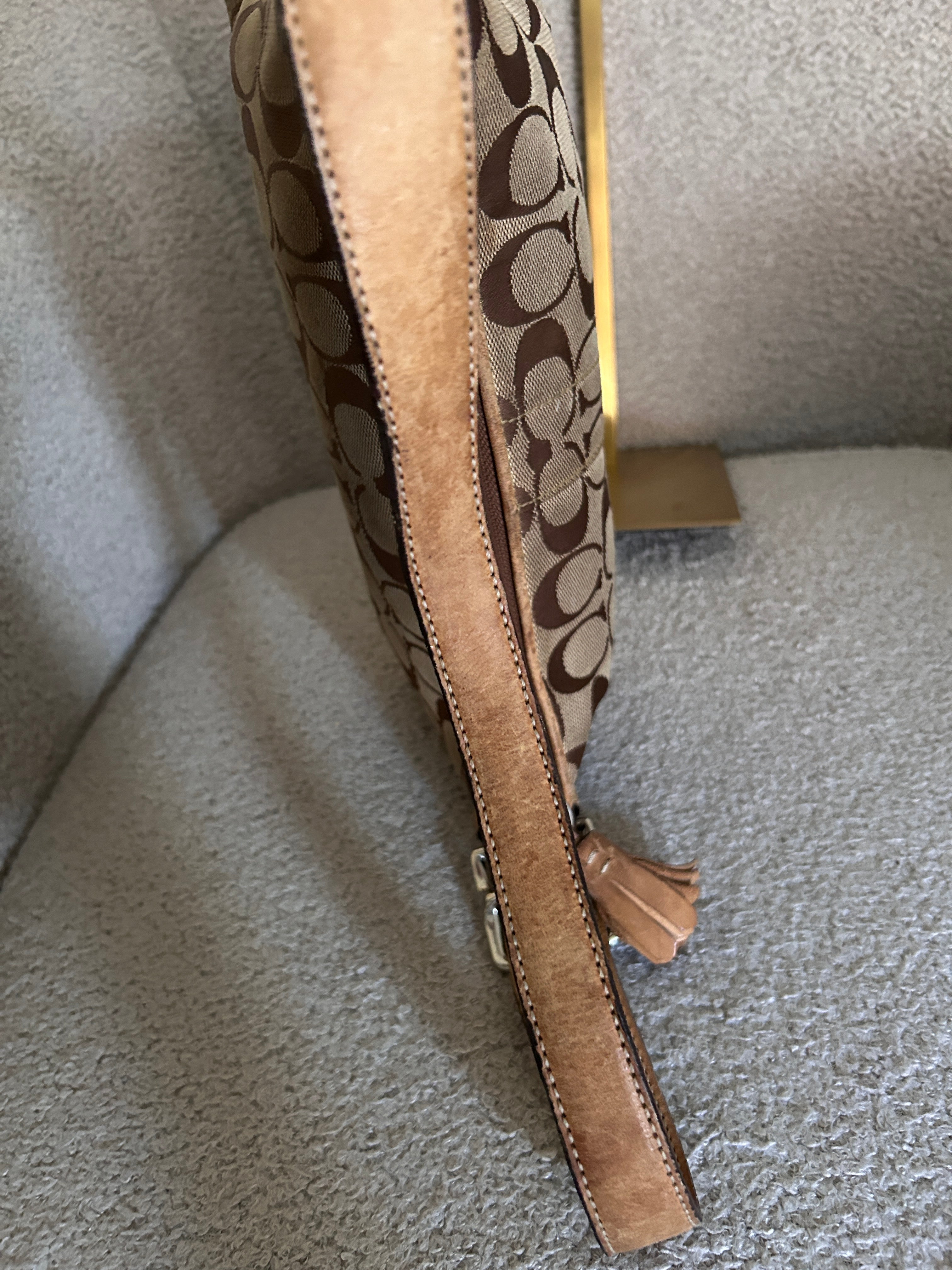 Vintage Coach baguette shoulder bag