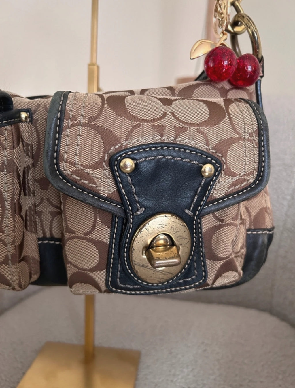 Vintage Coach F12869 Legacy shoulder bag