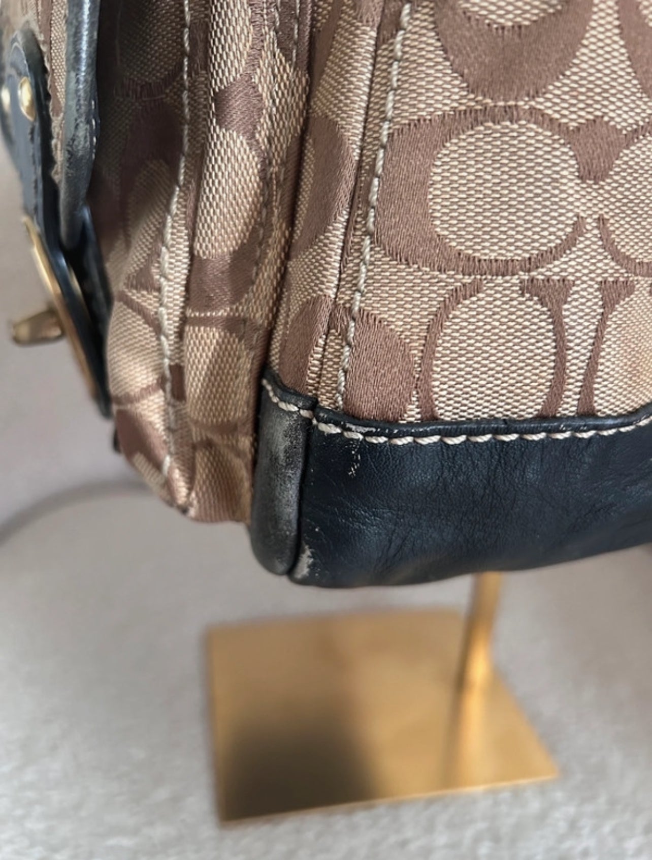 Vintage Coach F12869 Legacy shoulder bag