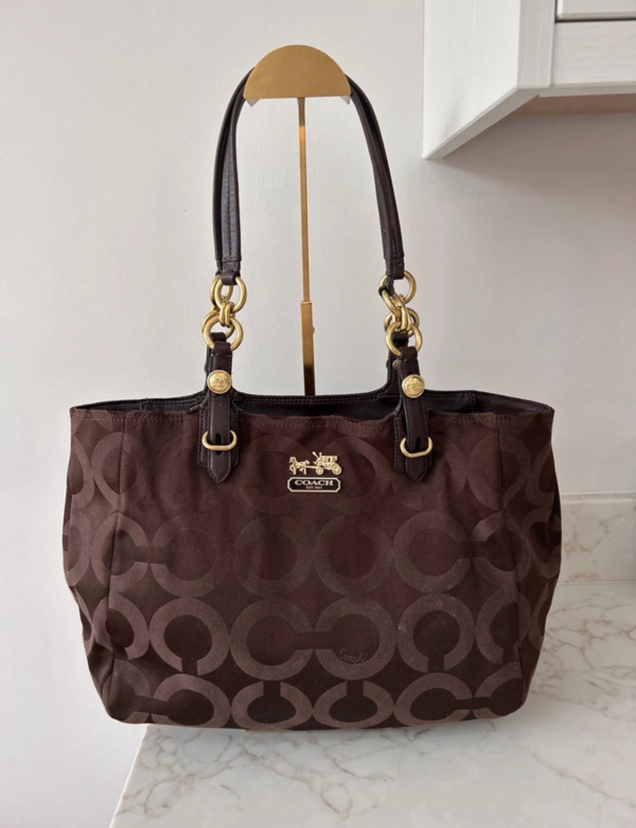 Vintage Coach chocolate brown shoulder bag