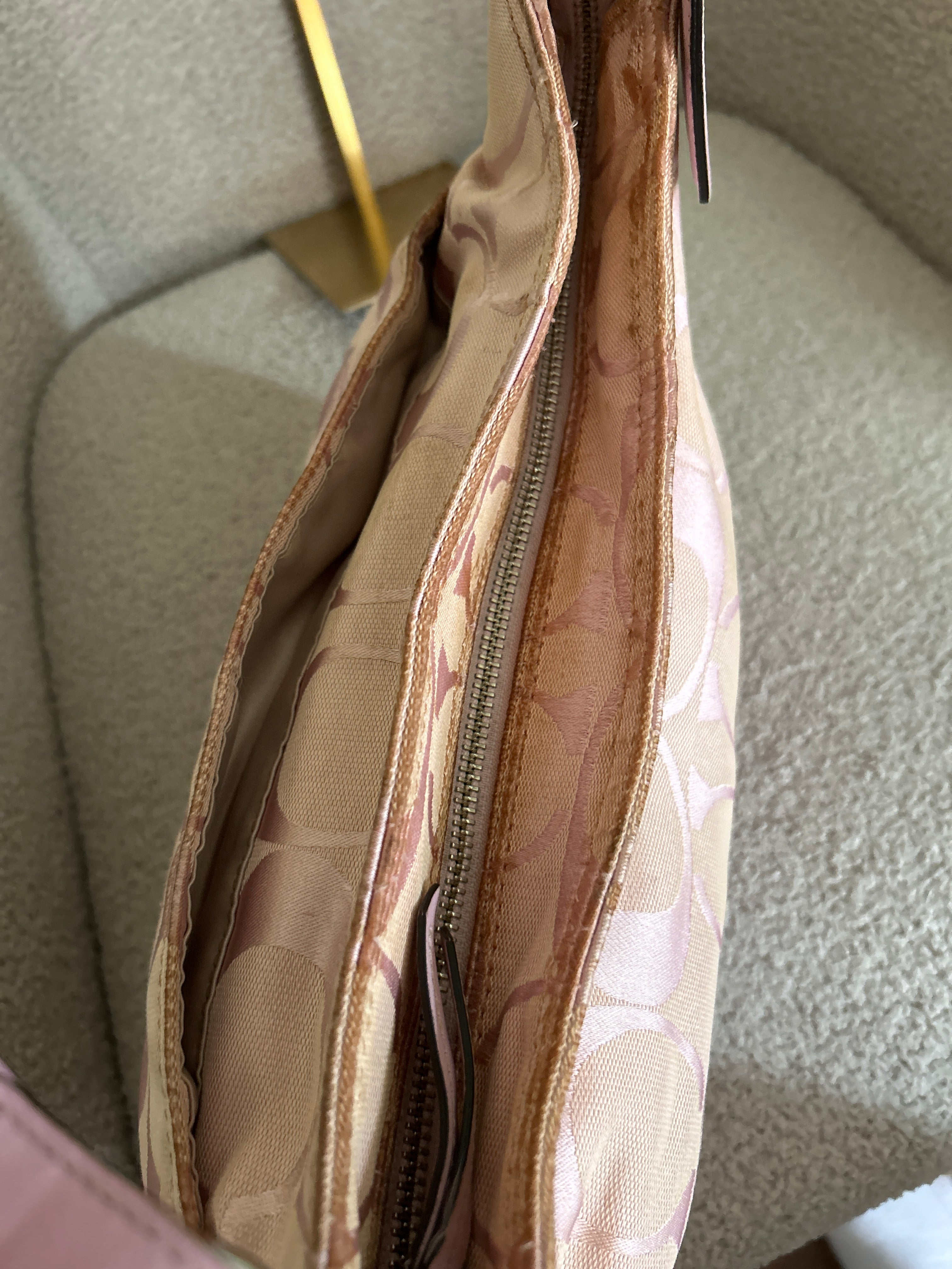 Vintage Coach pink shoulder bag