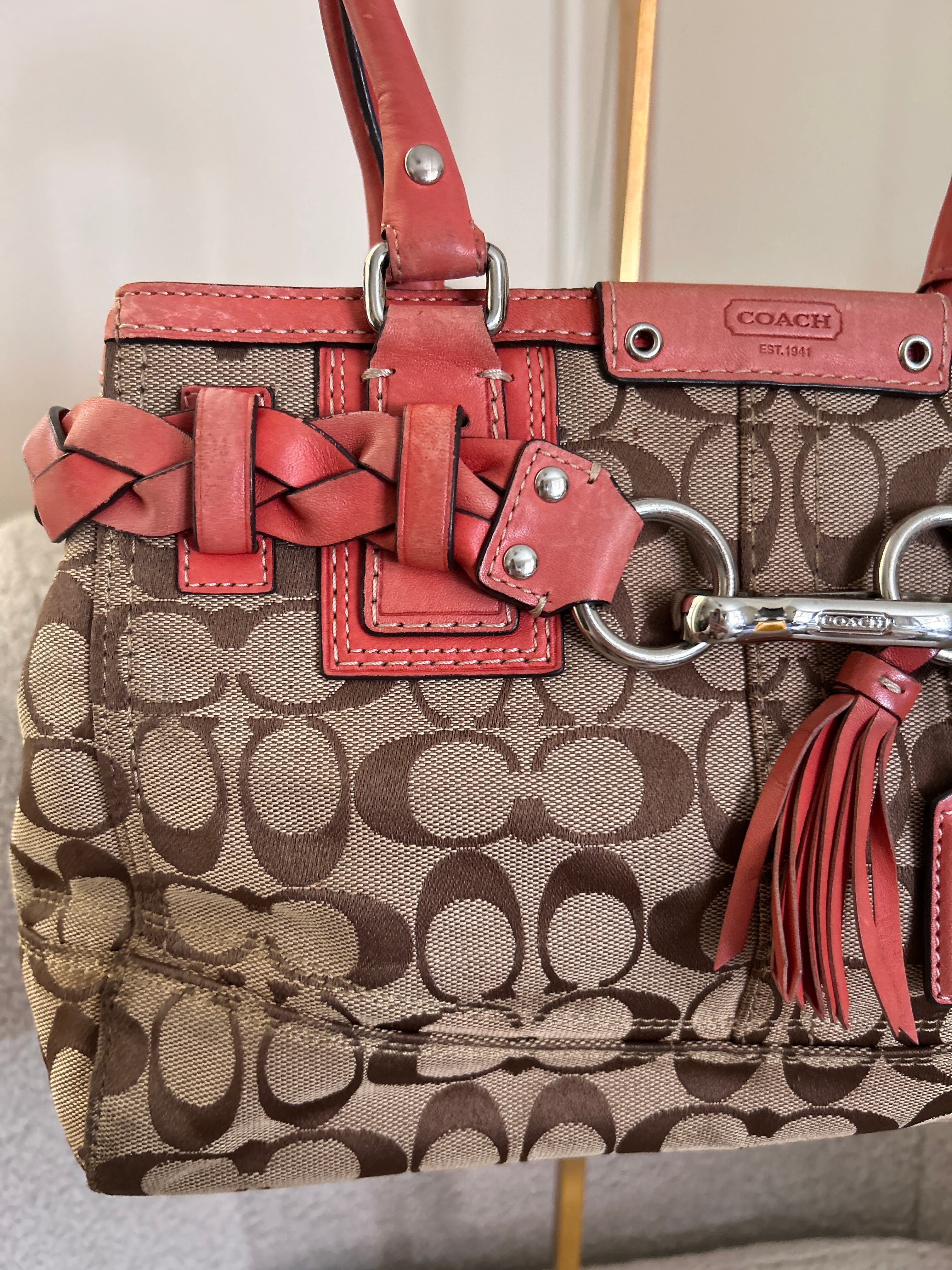 Vintage Coach Hampton coral leather shoulder bag