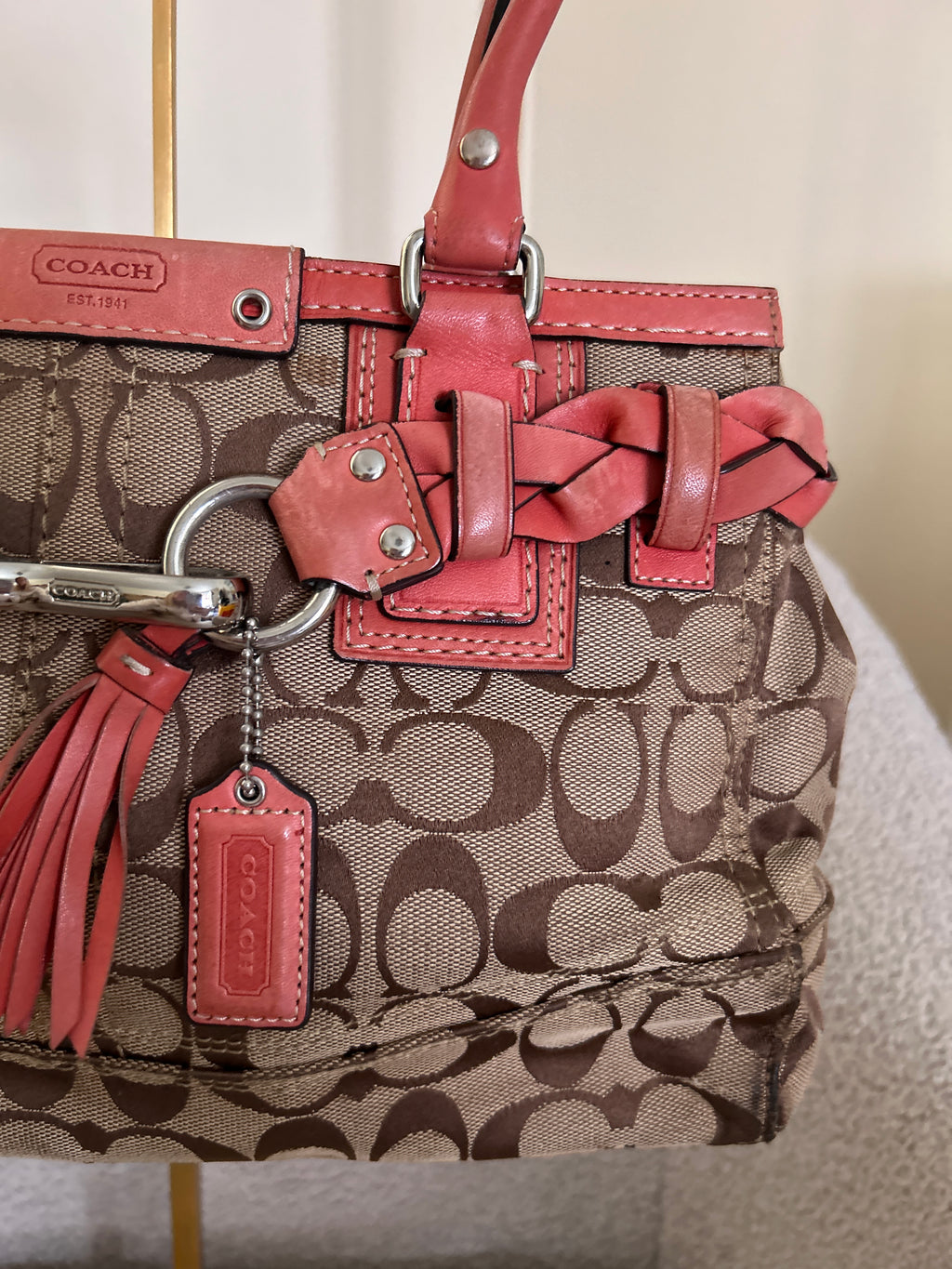 Vintage Coach Hampton coral leather shoulder bag