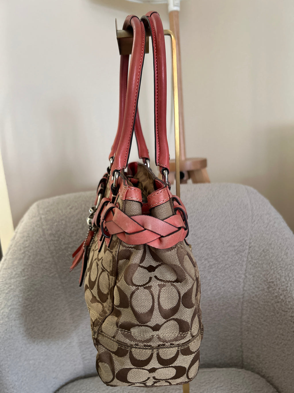 Vintage Coach Hampton coral leather shoulder bag