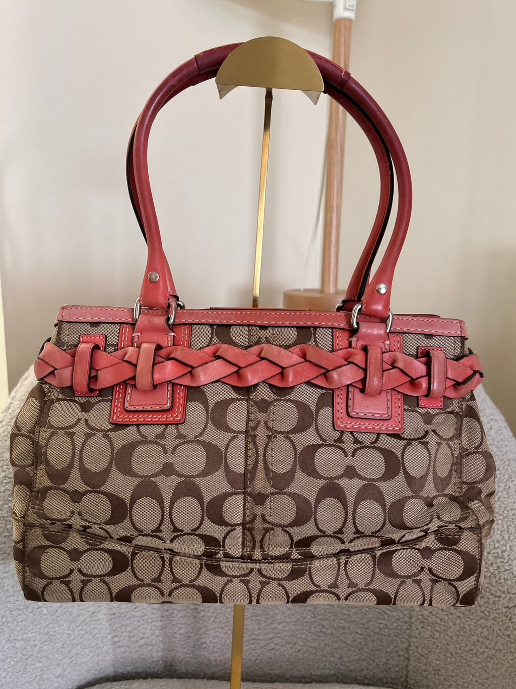 Vintage Coach Hampton coral leather shoulder bag