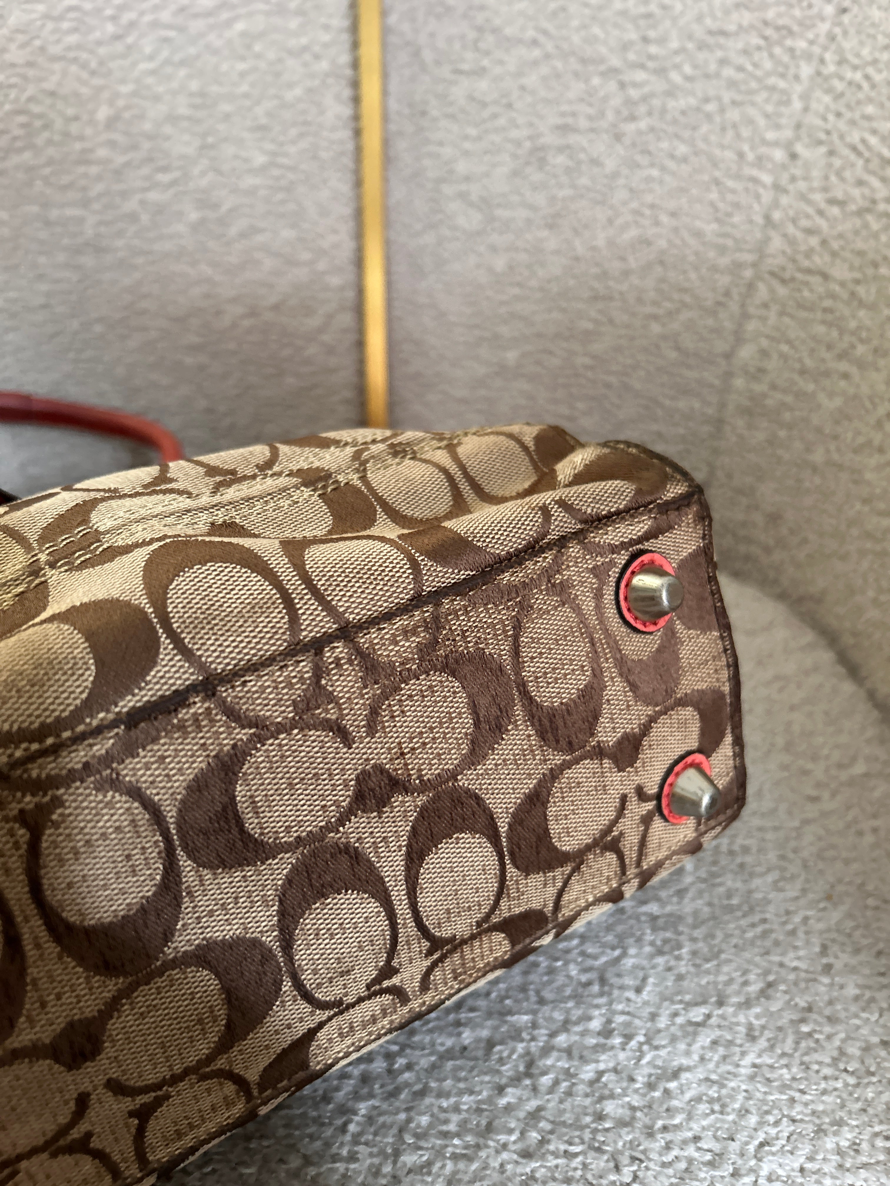 Vintage Coach Hampton coral leather shoulder bag