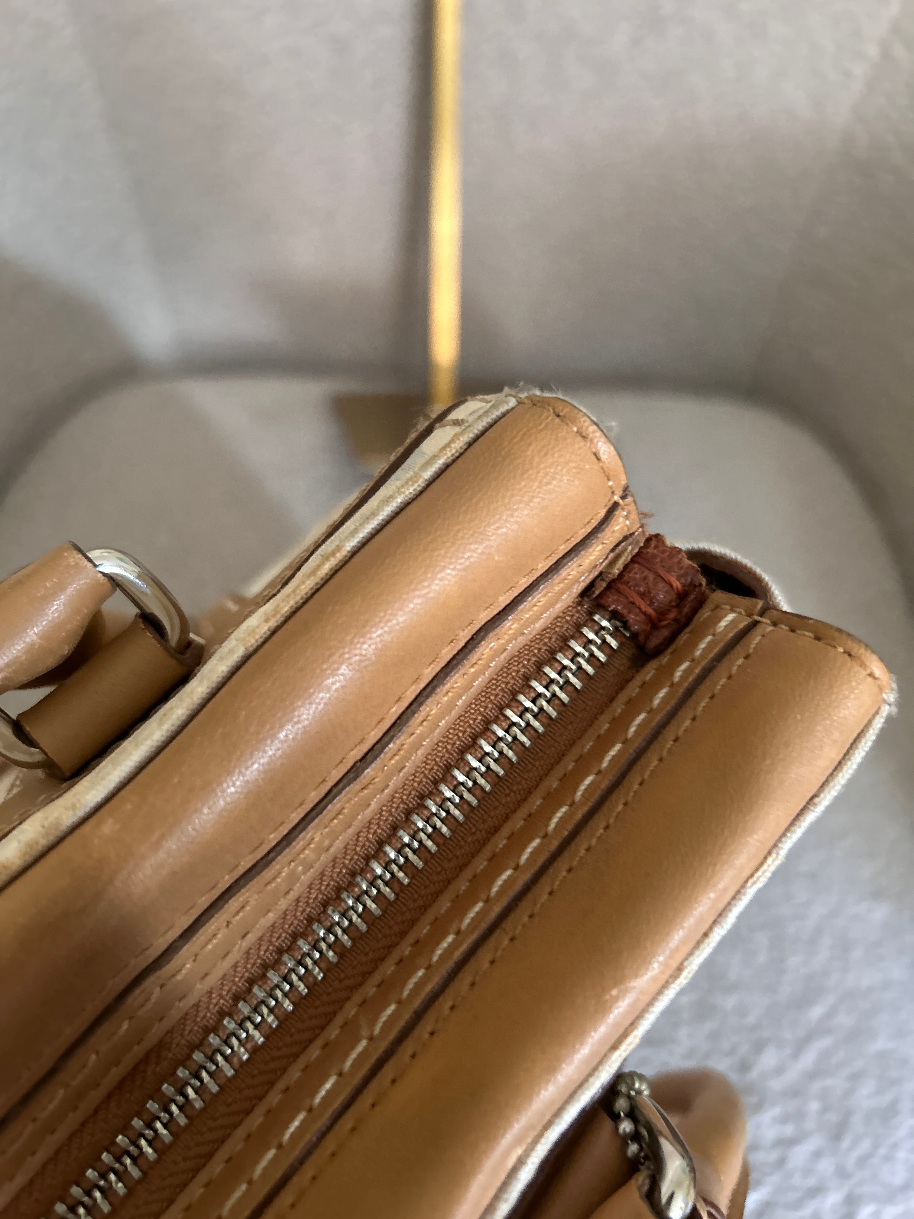 Vintage Coach optic monogram Hampton shoulder bag