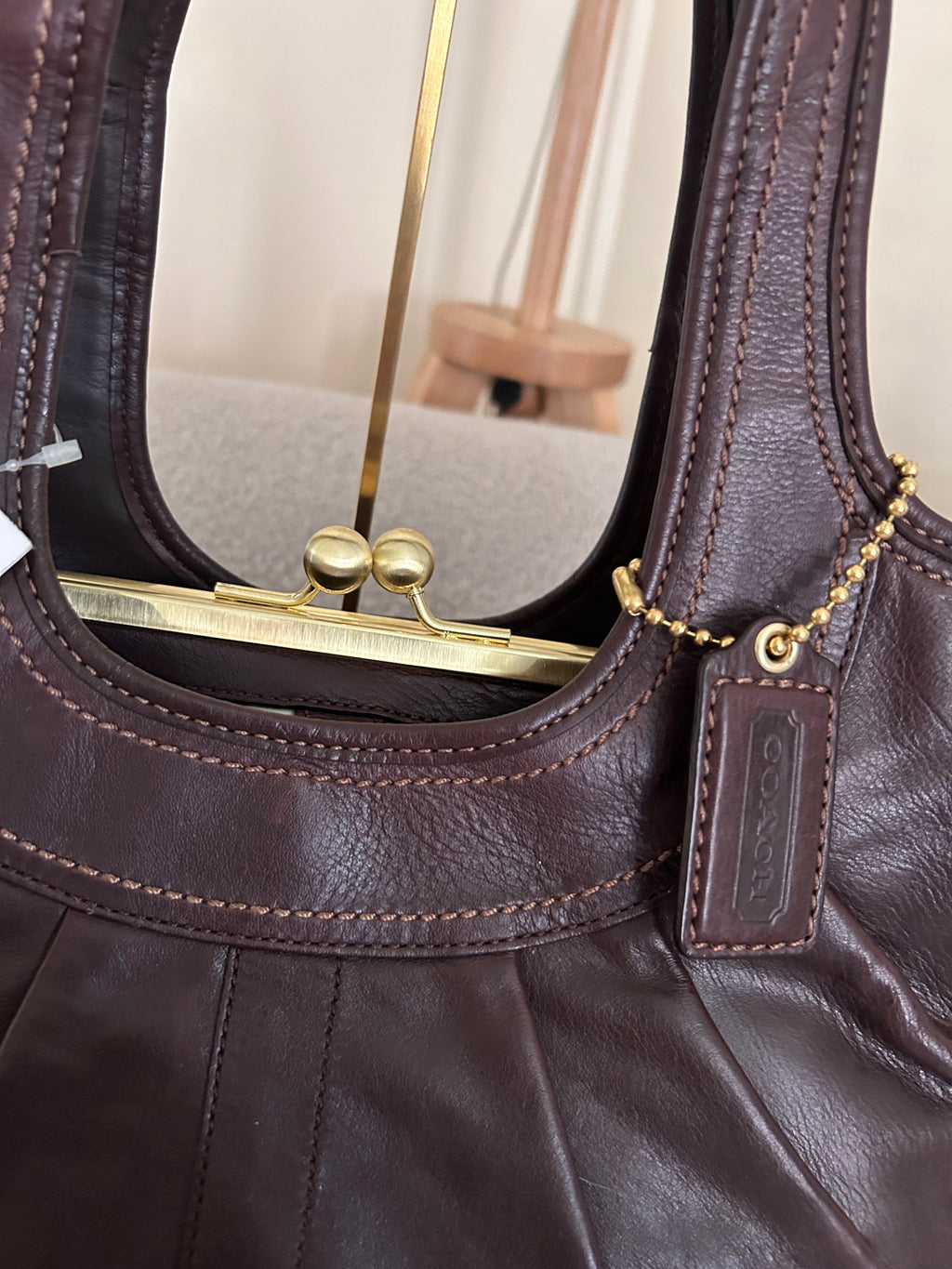 Vintage Coach kisslock shoulder bag