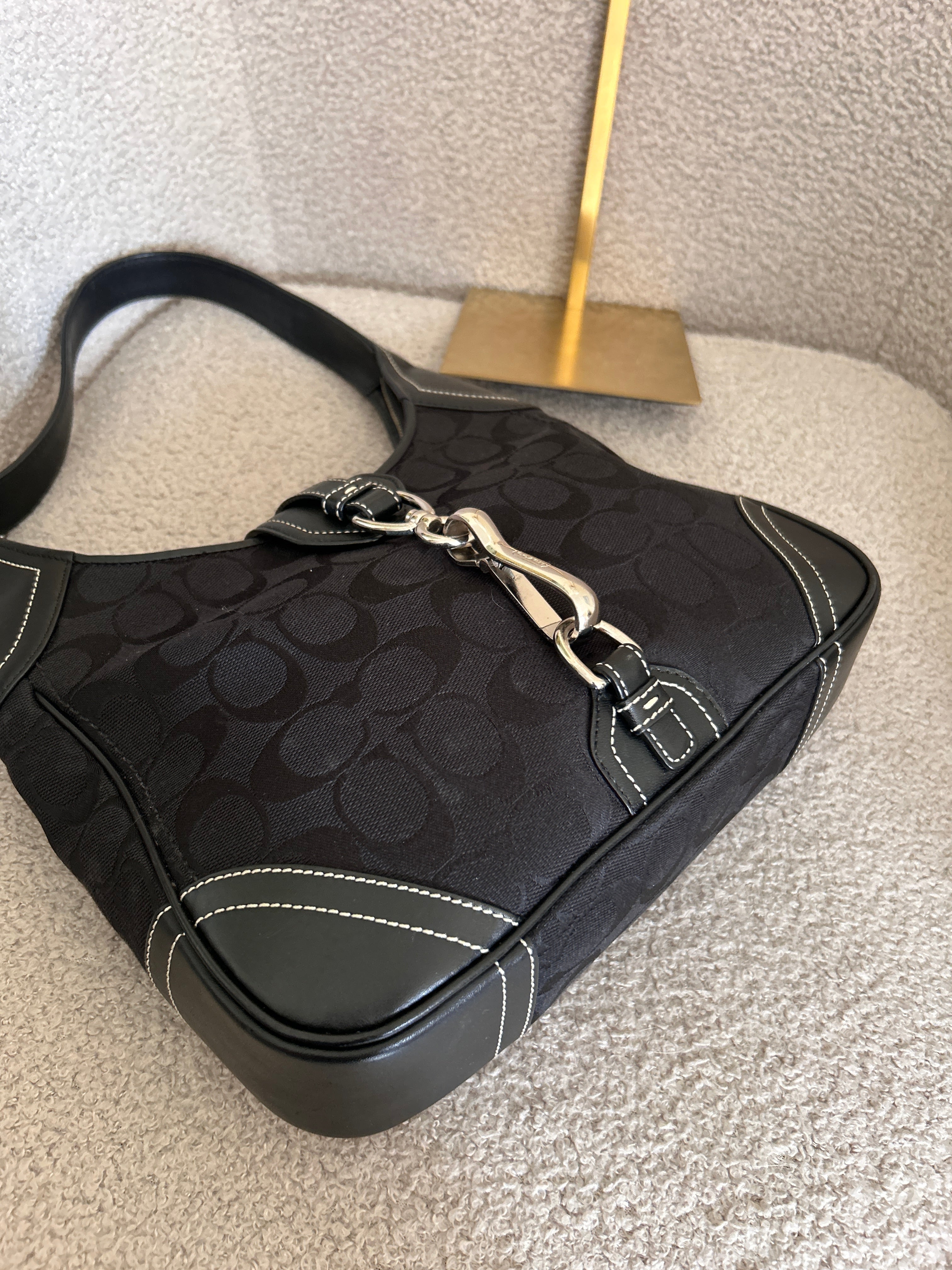 Vintage Coach clip shoulder bag