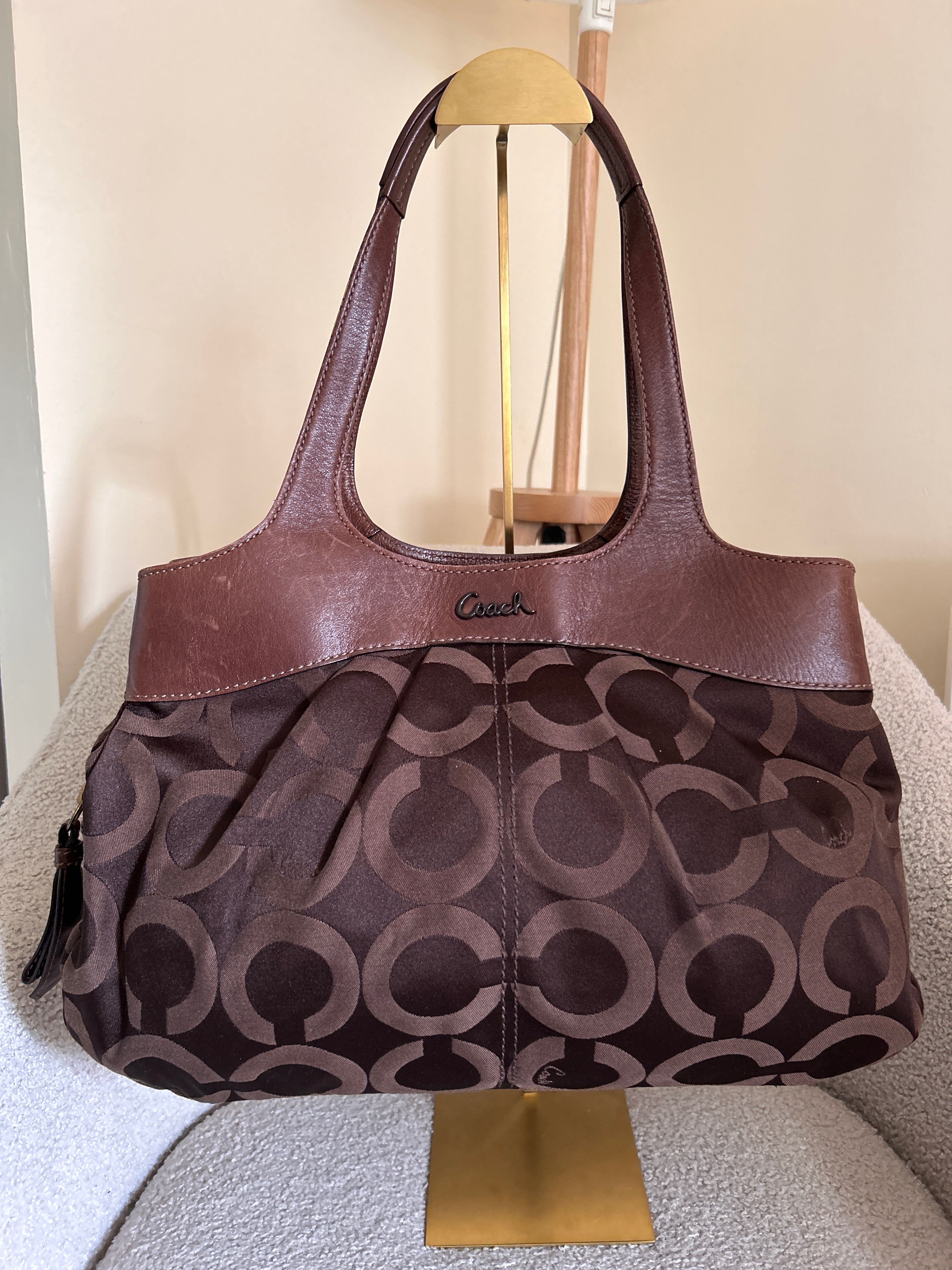 Vintage Coach chocolate brown shoulder bag
