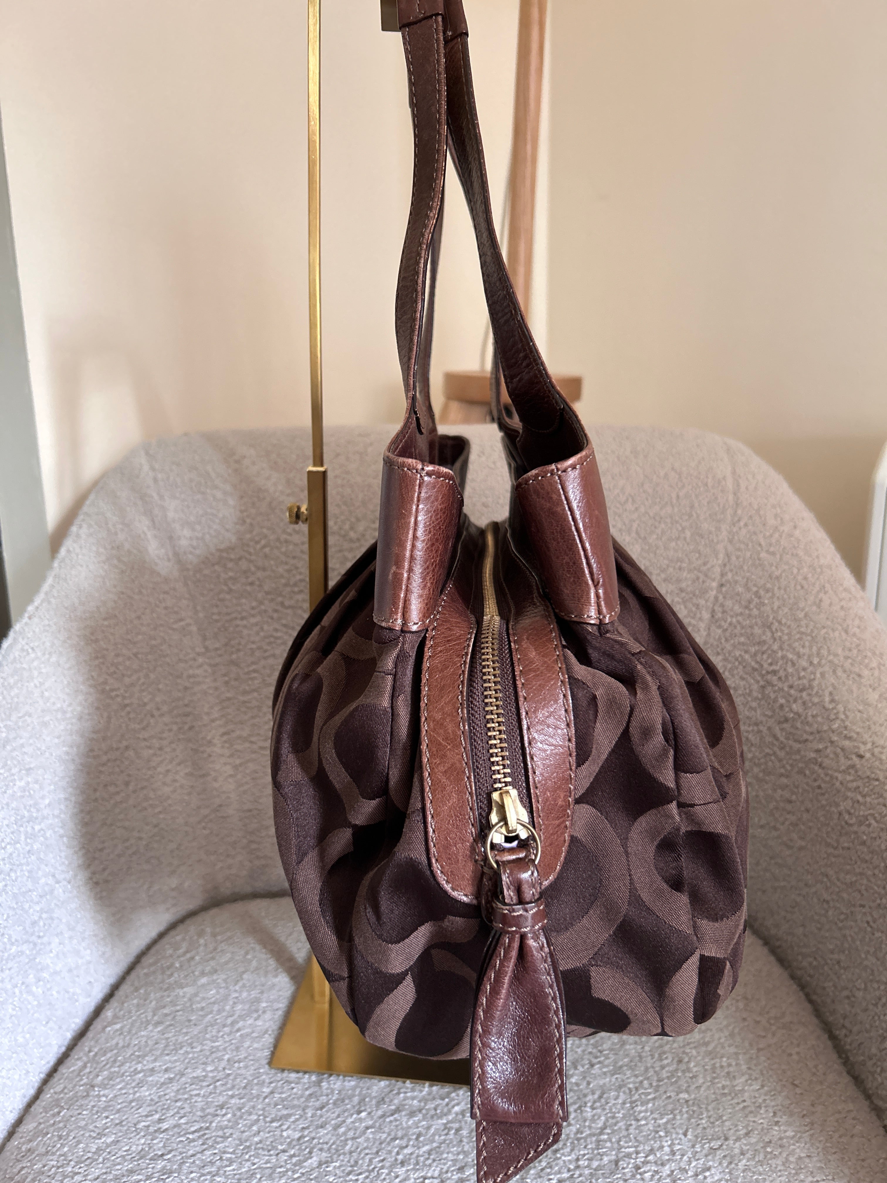 Vintage Coach chocolate brown shoulder bag