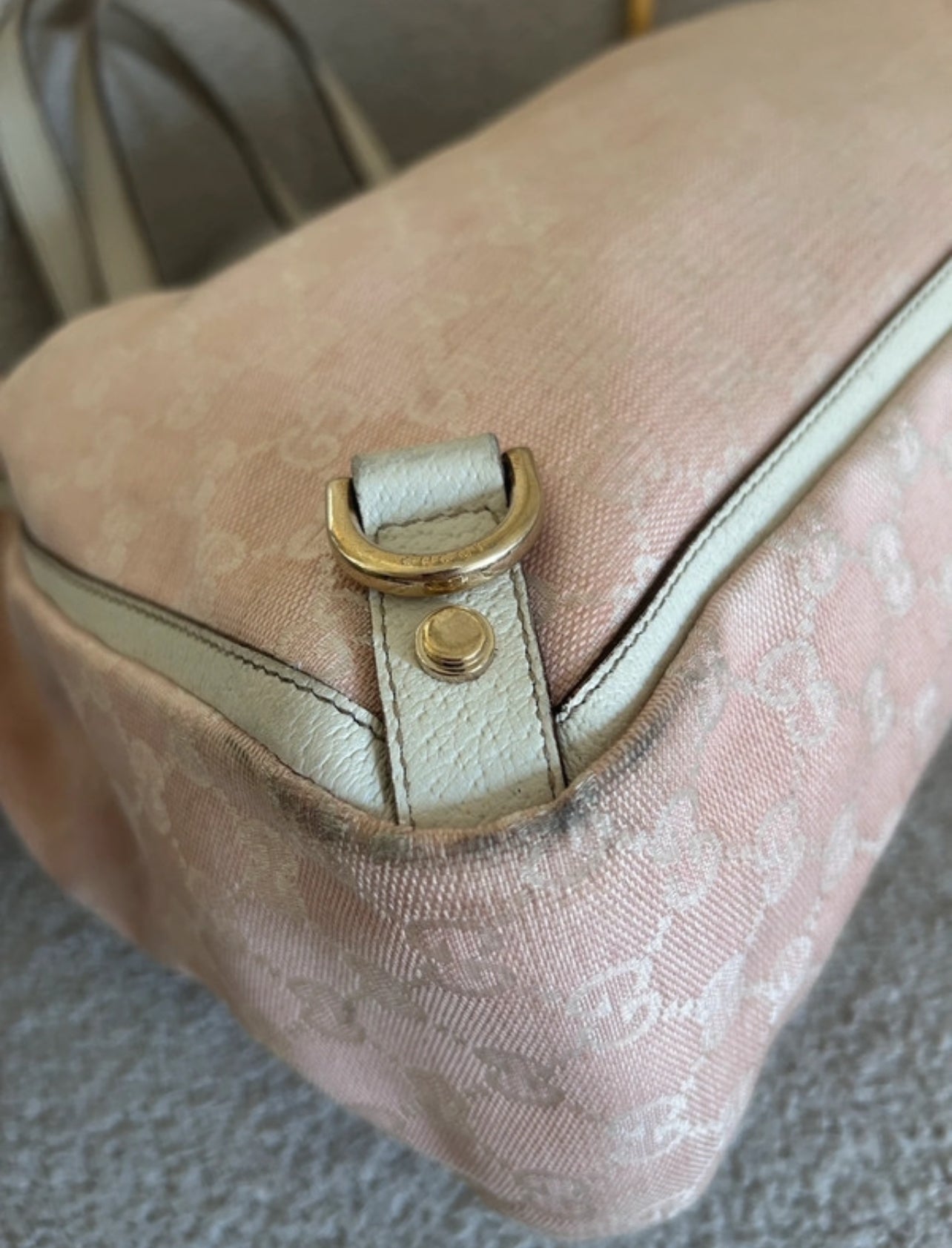 Vintage Gucci Abbey pink shoulder bag