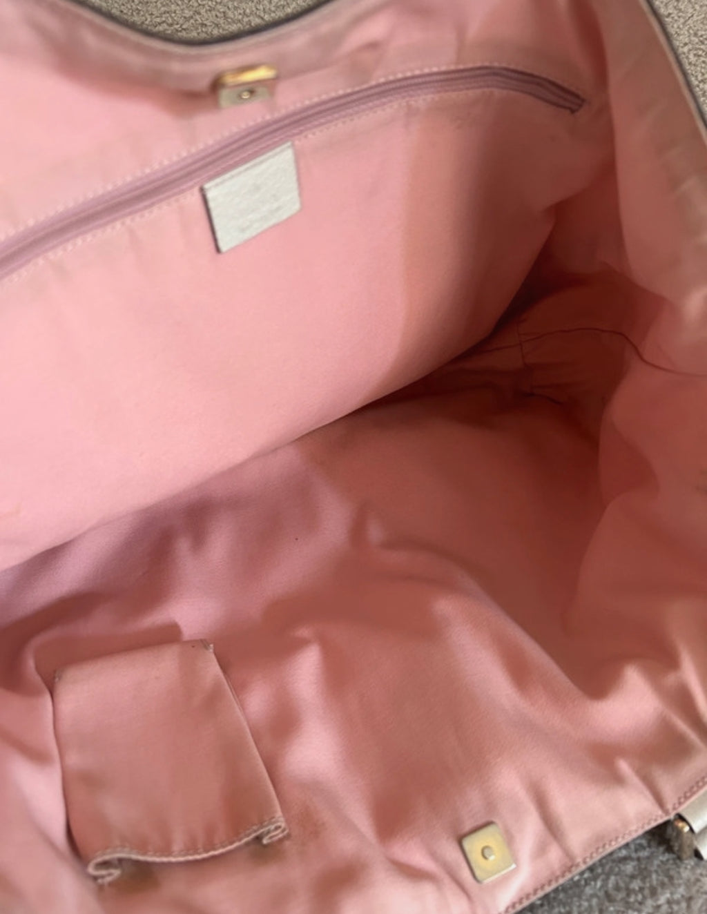 Vintage Gucci Abbey pink shoulder bag
