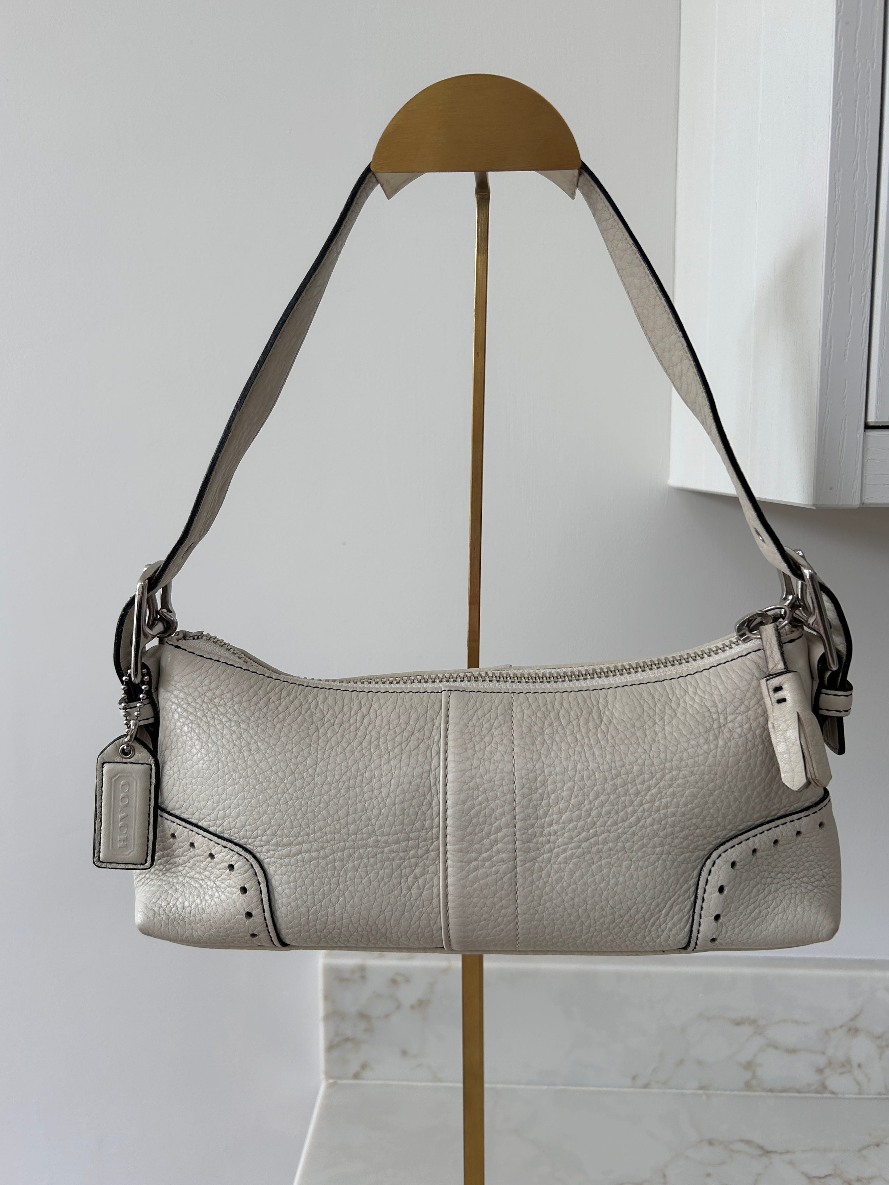 Vintage Coach leather baguette shoulder bag