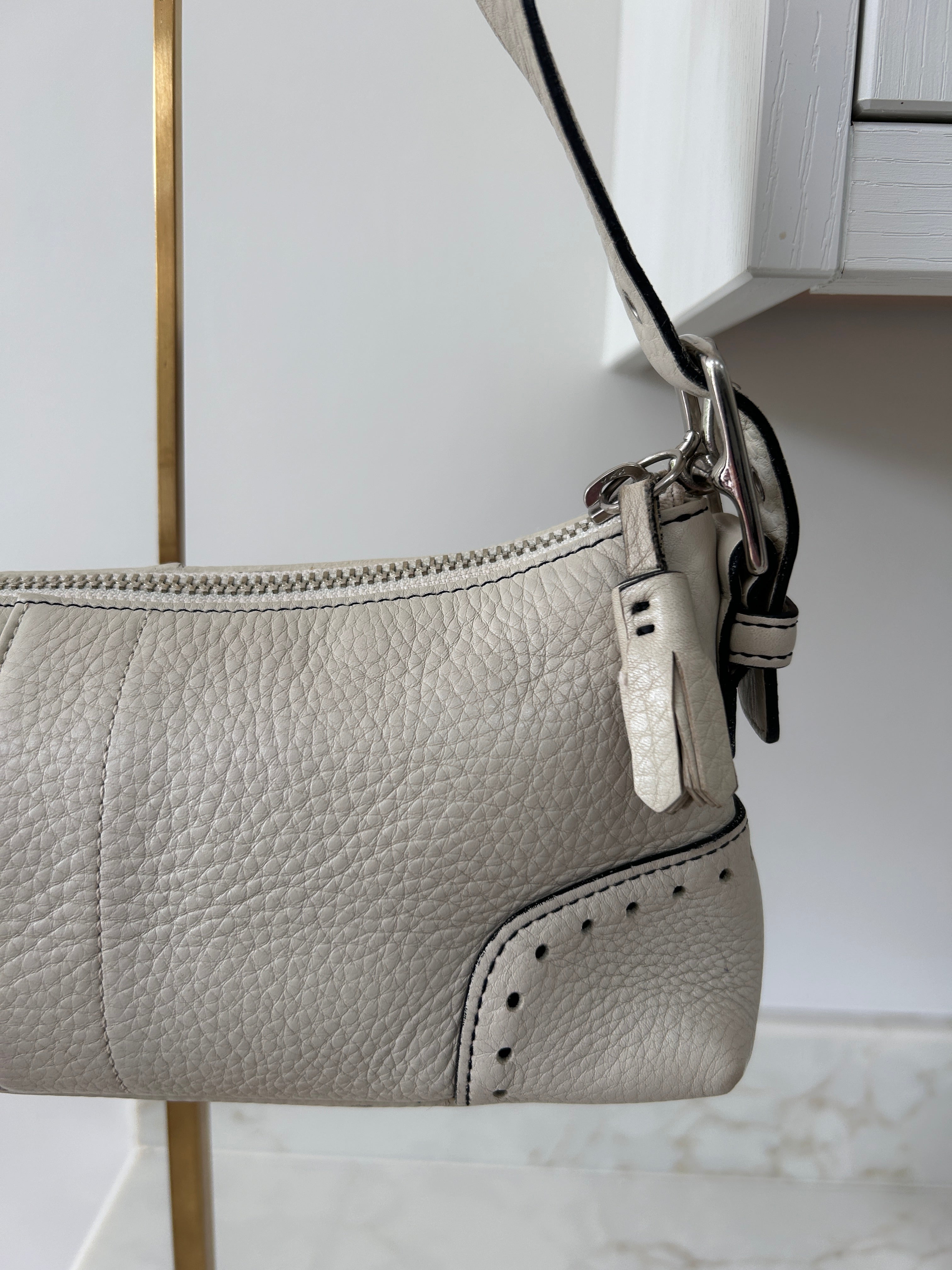 Vintage Coach leather baguette shoulder bag