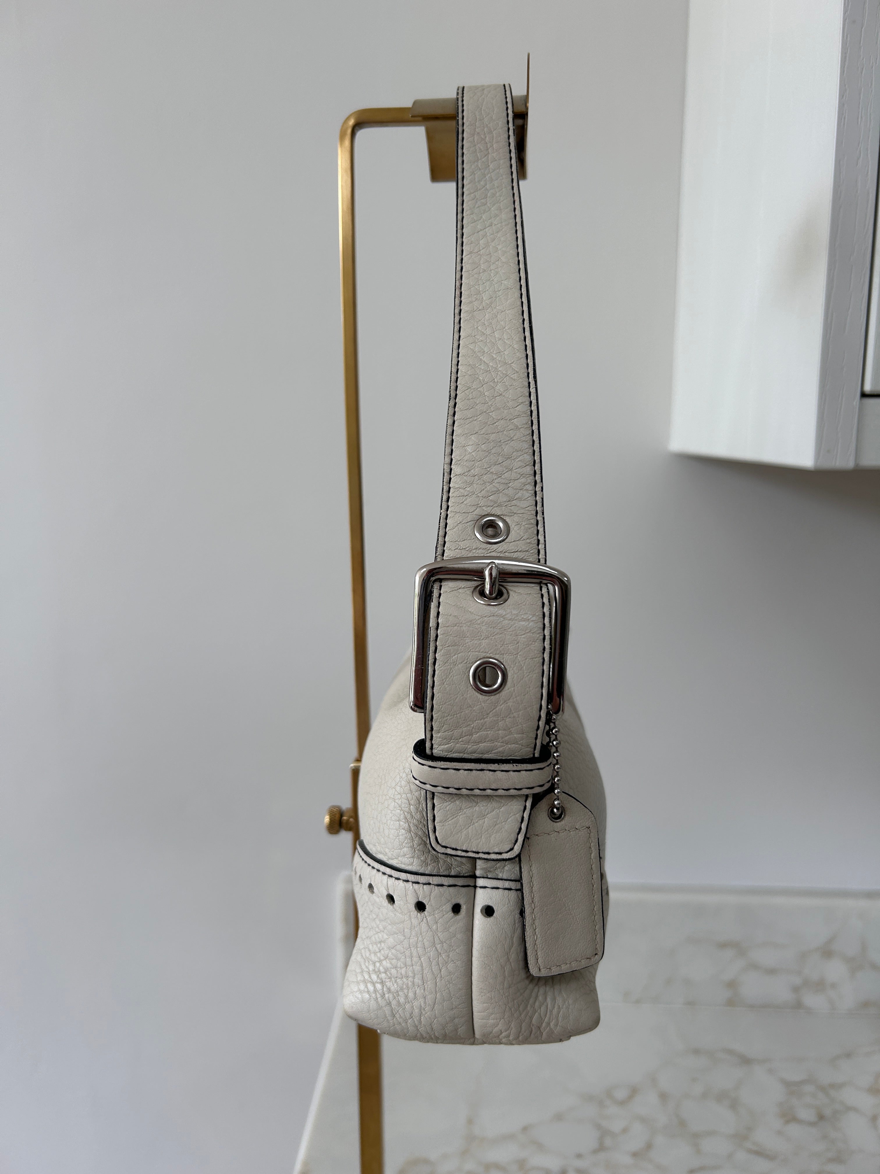 Vintage Coach leather baguette shoulder bag