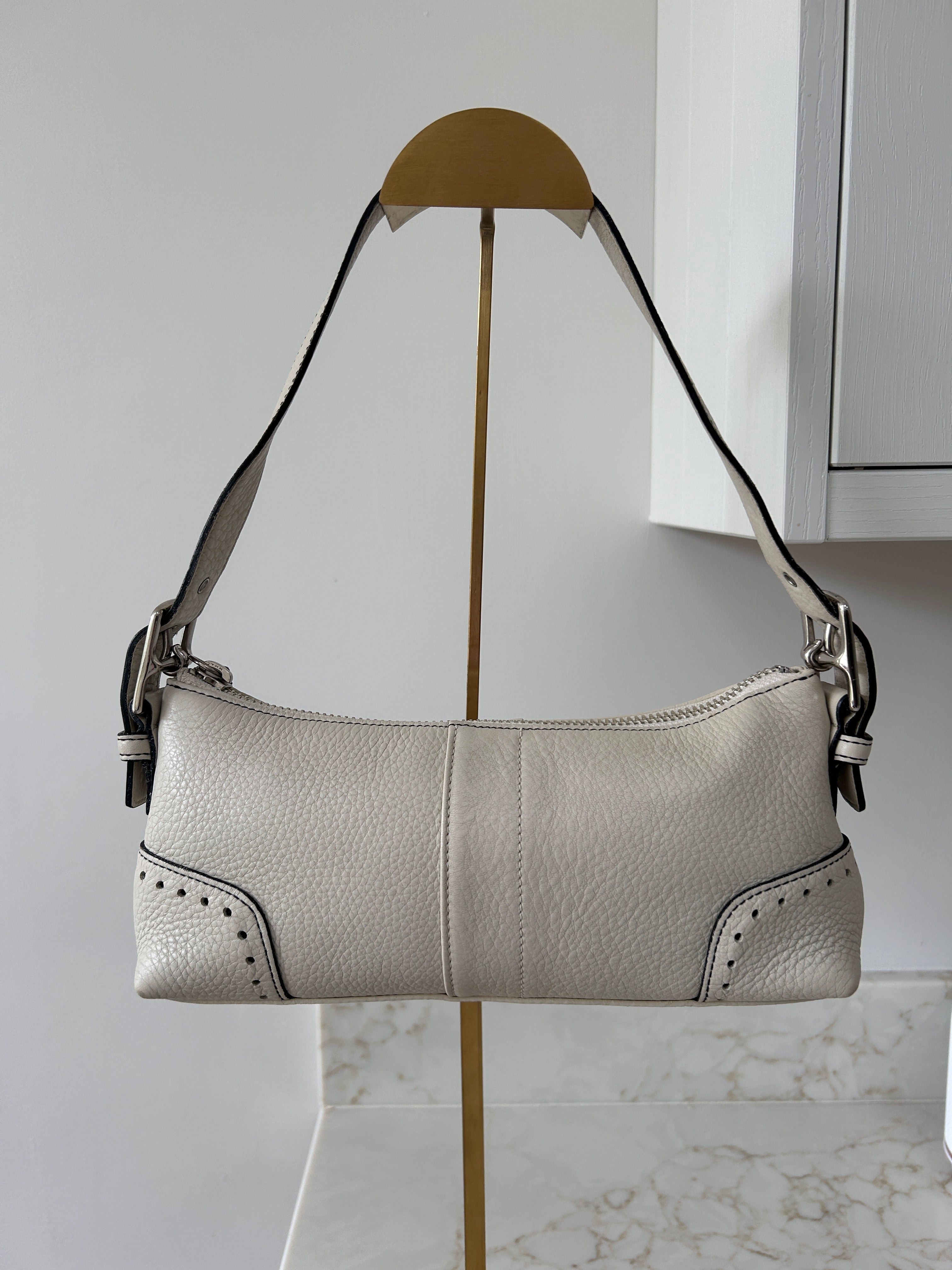 Vintage Coach leather baguette shoulder bag