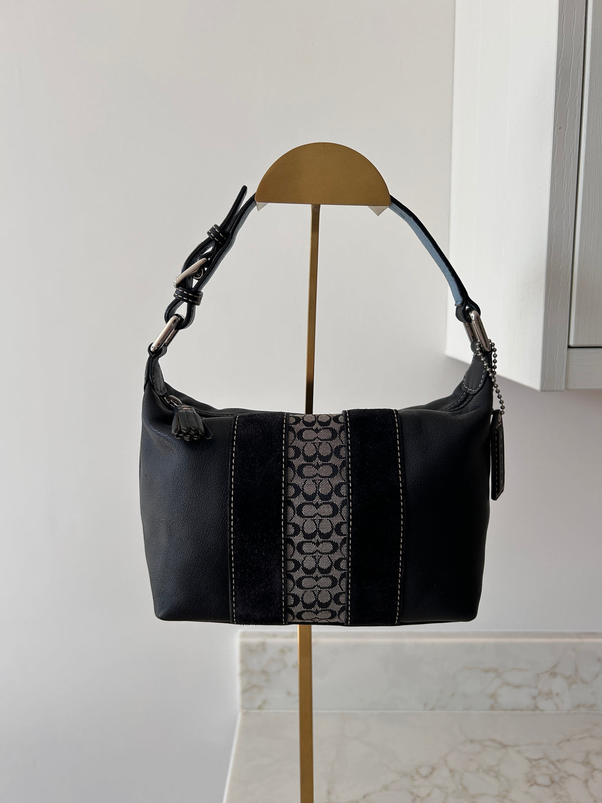 Vintage Coach black leather and suede shoulder bag