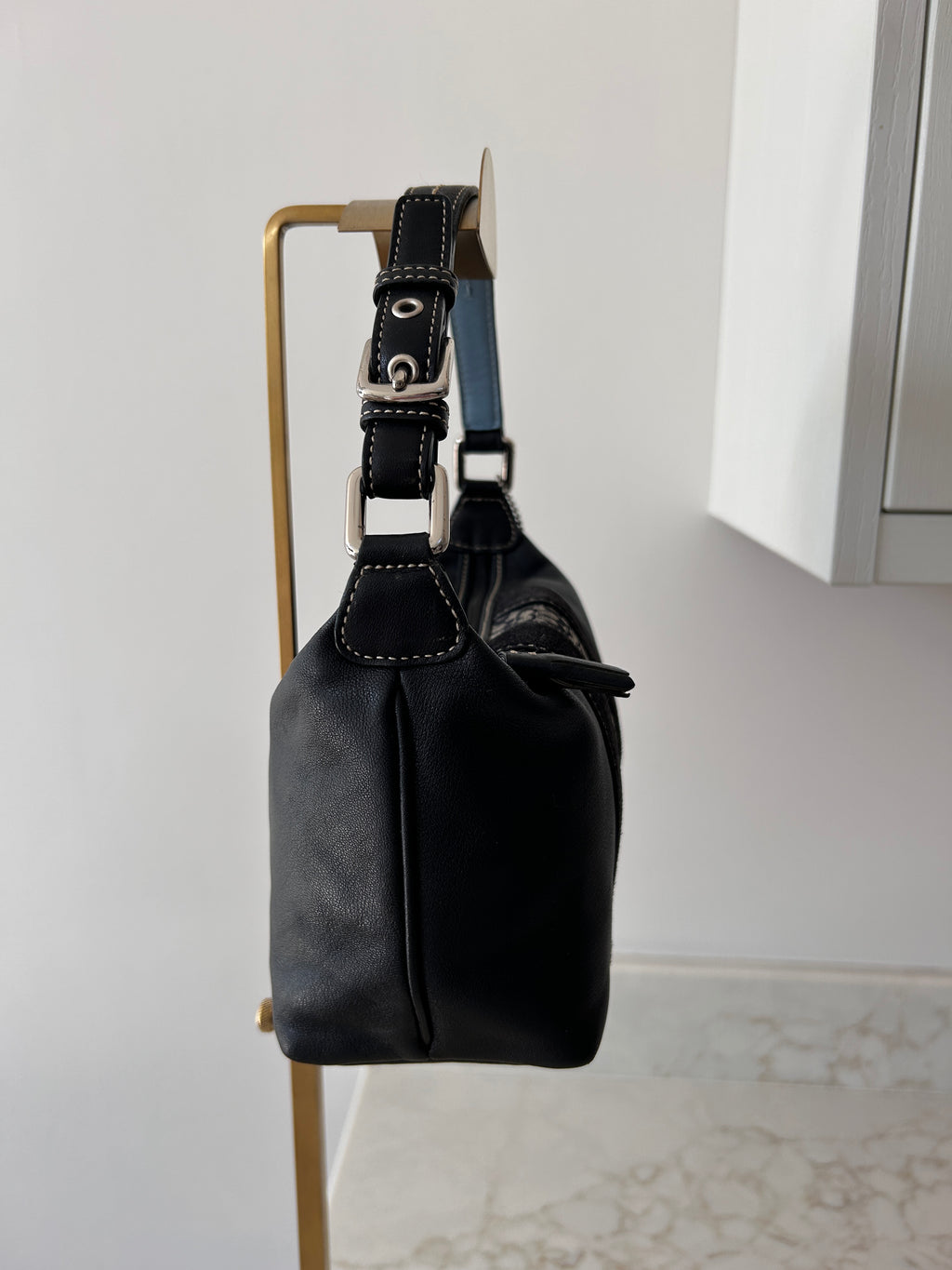 Vintage Coach black leather and suede shoulder bag