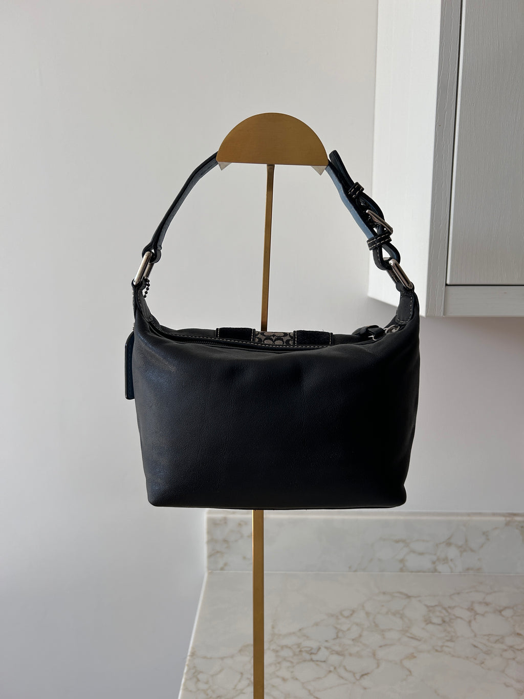 Vintage Coach black leather and suede shoulder bag