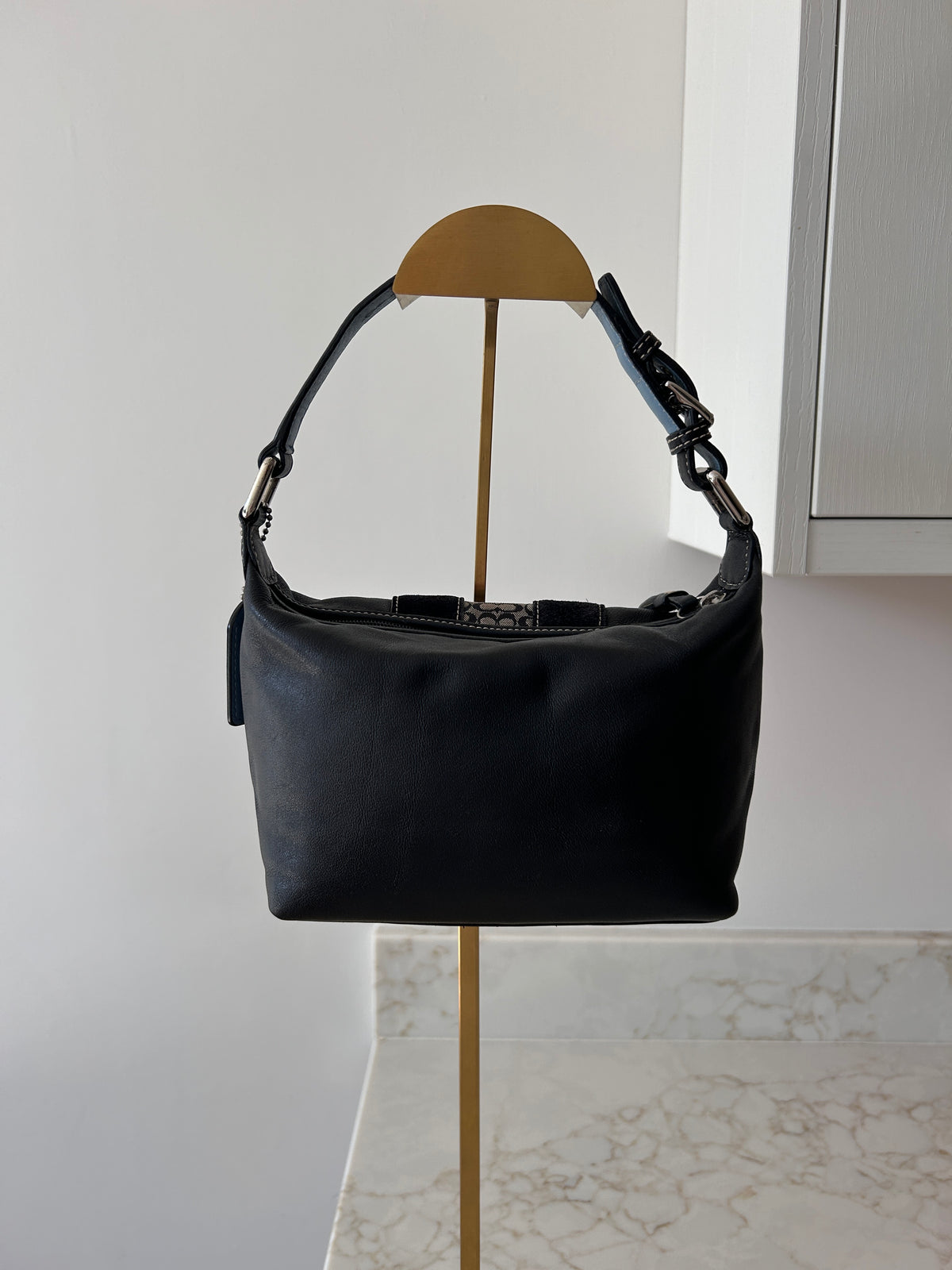 Vintage Coach black leather and suede shoulder bag