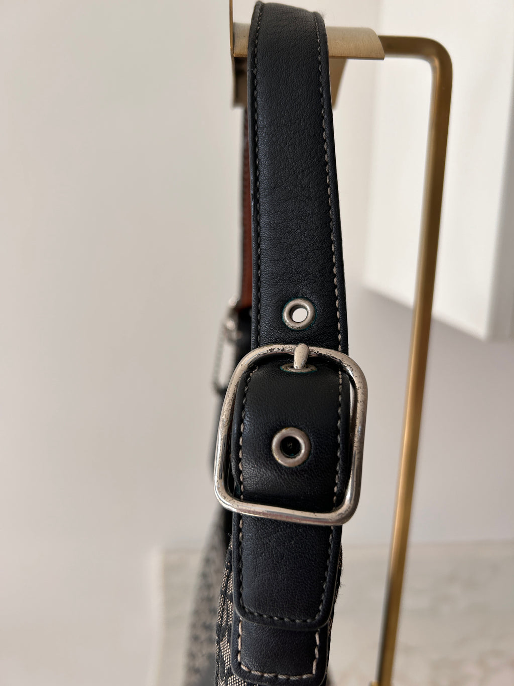 Vintage Coach monogram clip shoulder bag