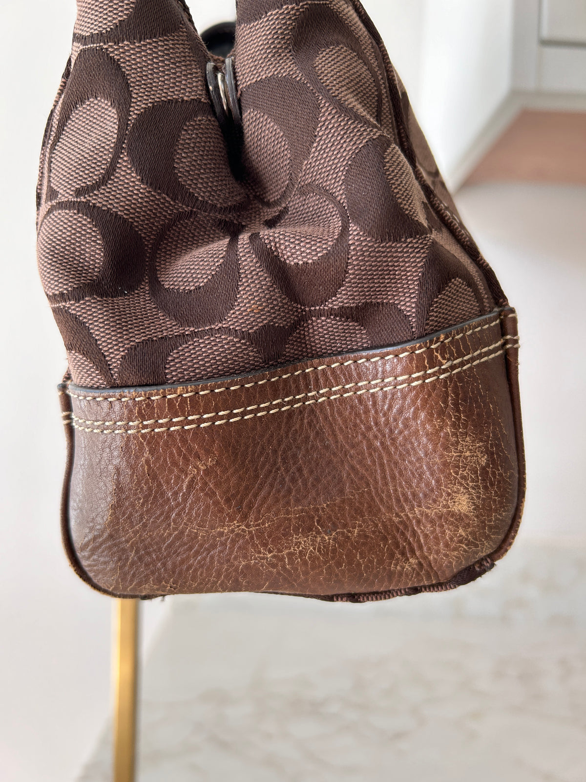 Vintage Coach Hampton turnlock chocolate brown shoulder bag